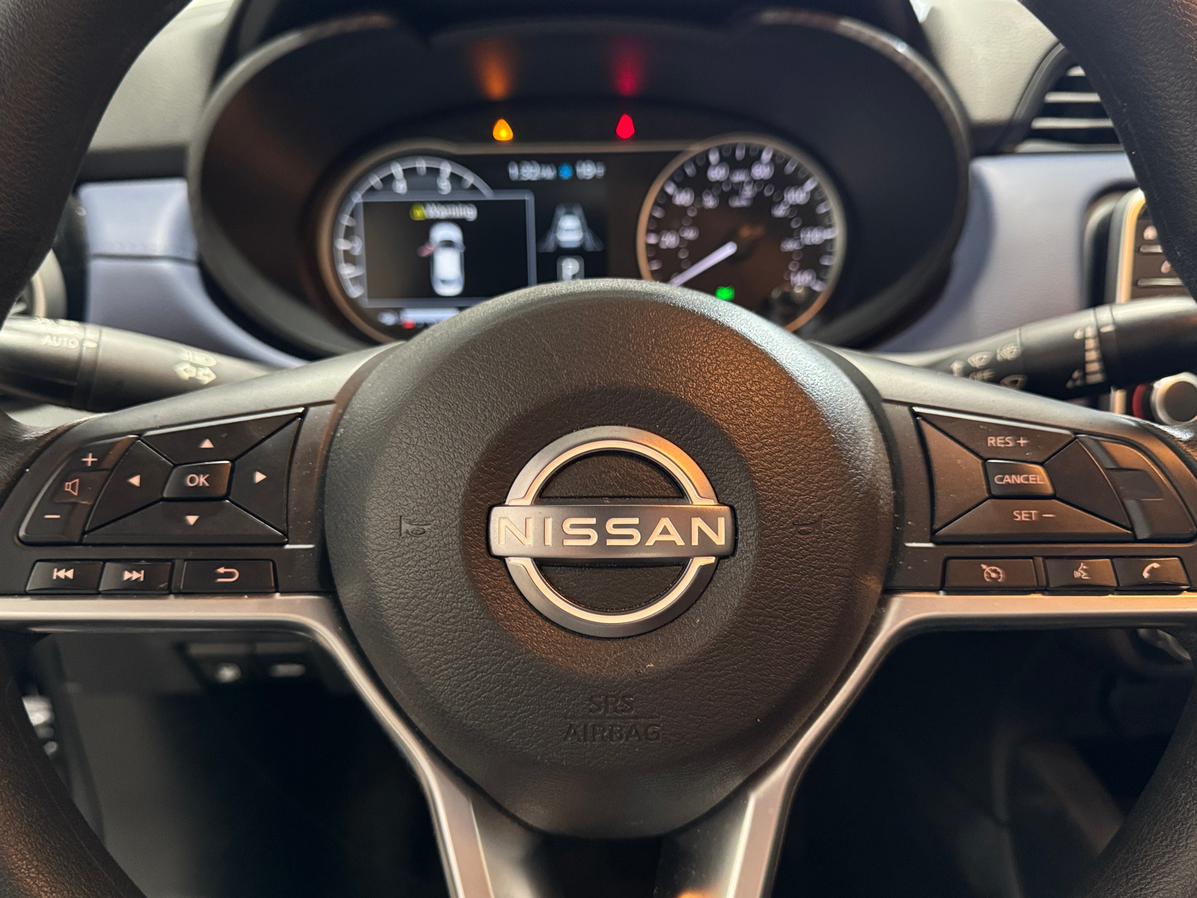 2023 Nissan Versa SV 5