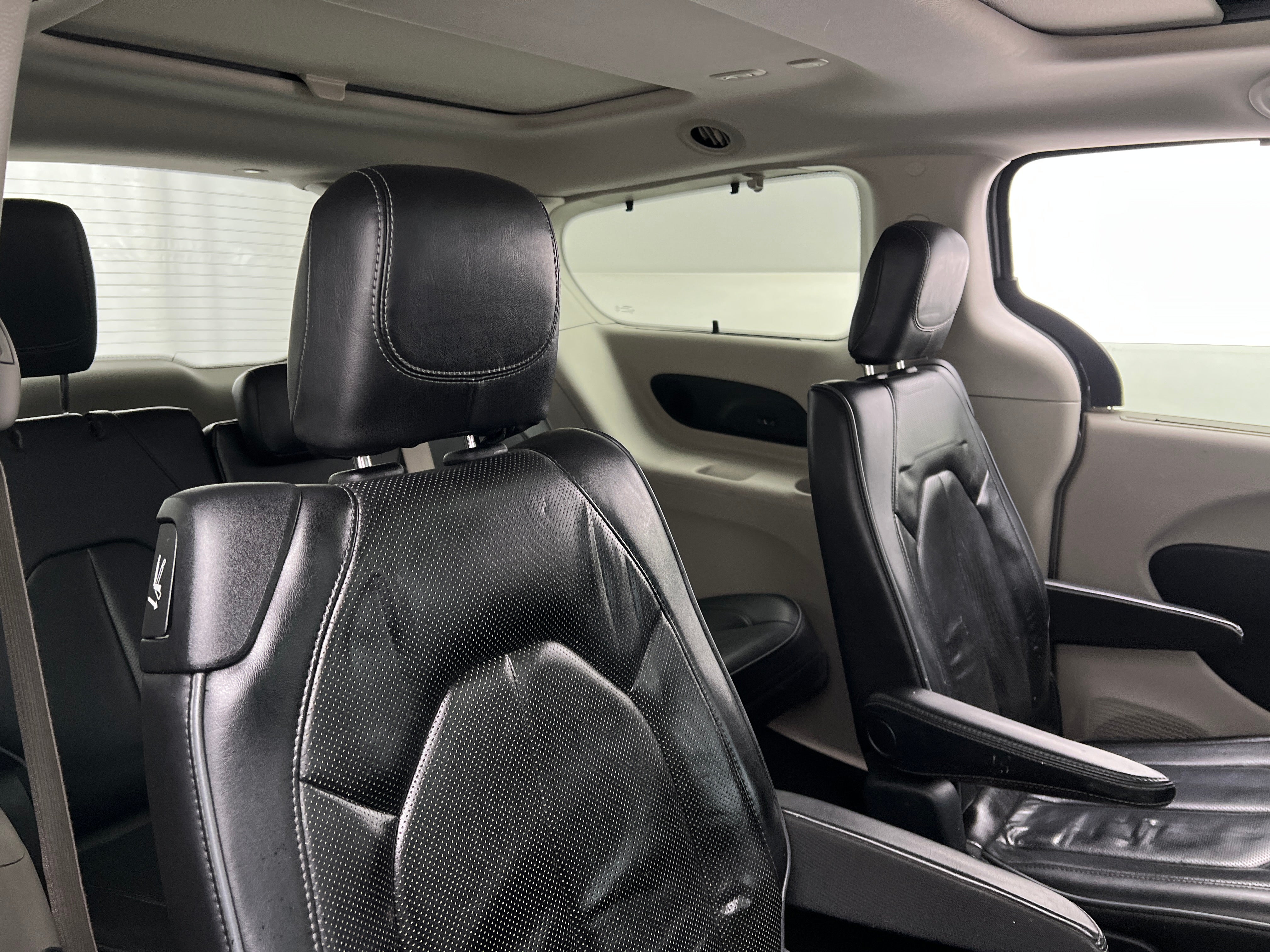 2019 Chrysler Pacifica Limited 5