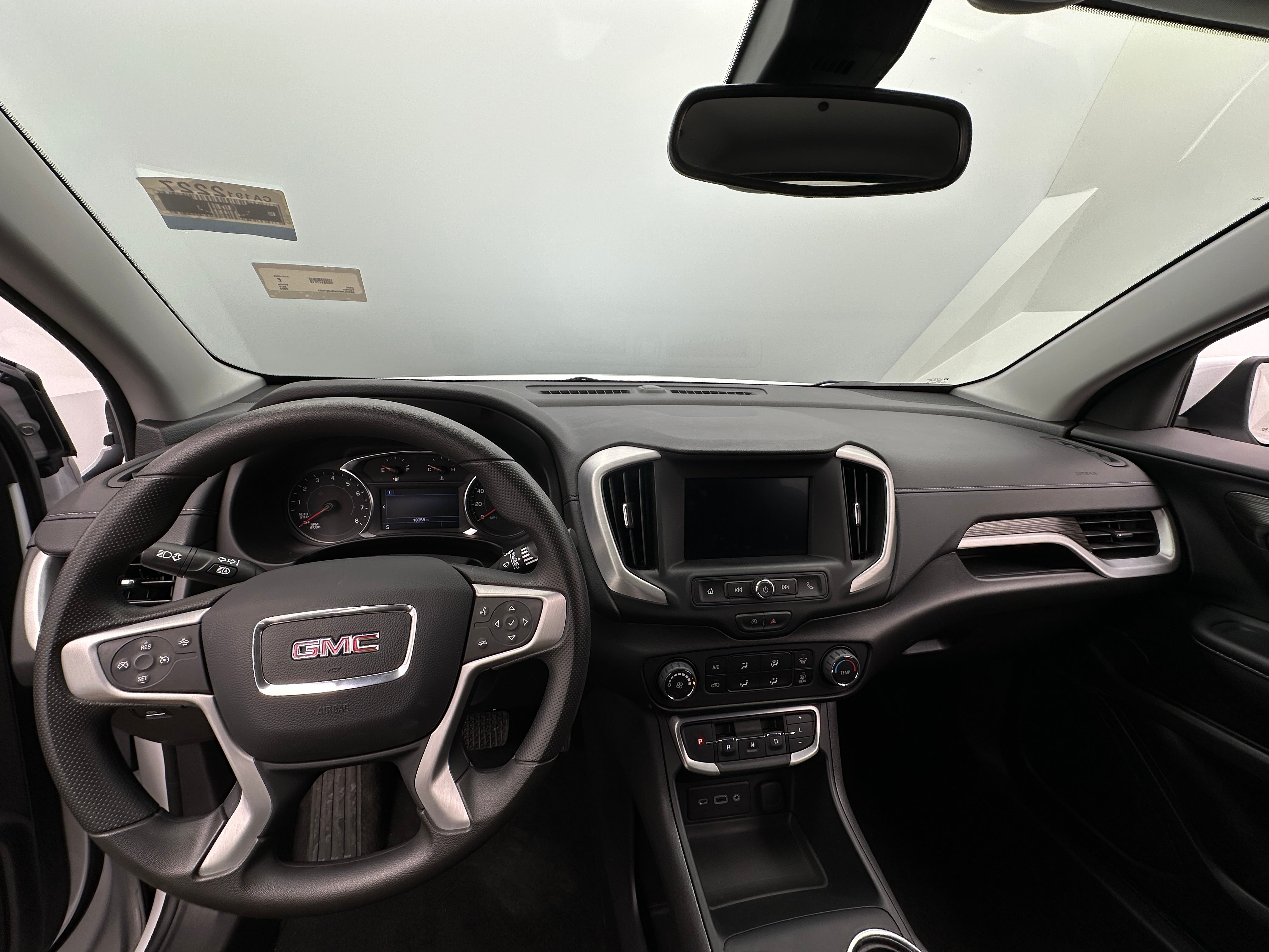 2024 GMC Terrain SLE 3