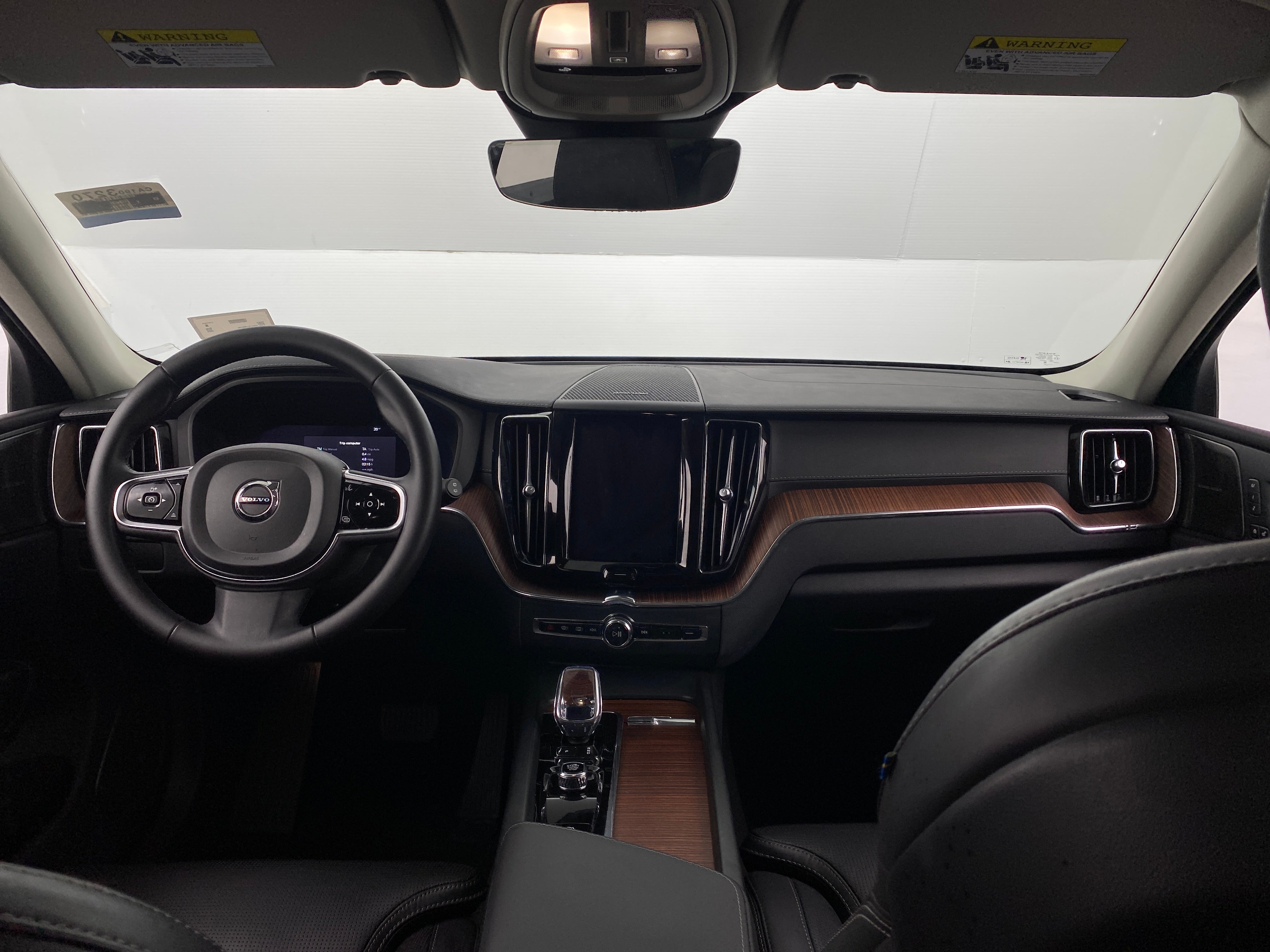 2023 Volvo XC60 B5 Ultimate 2