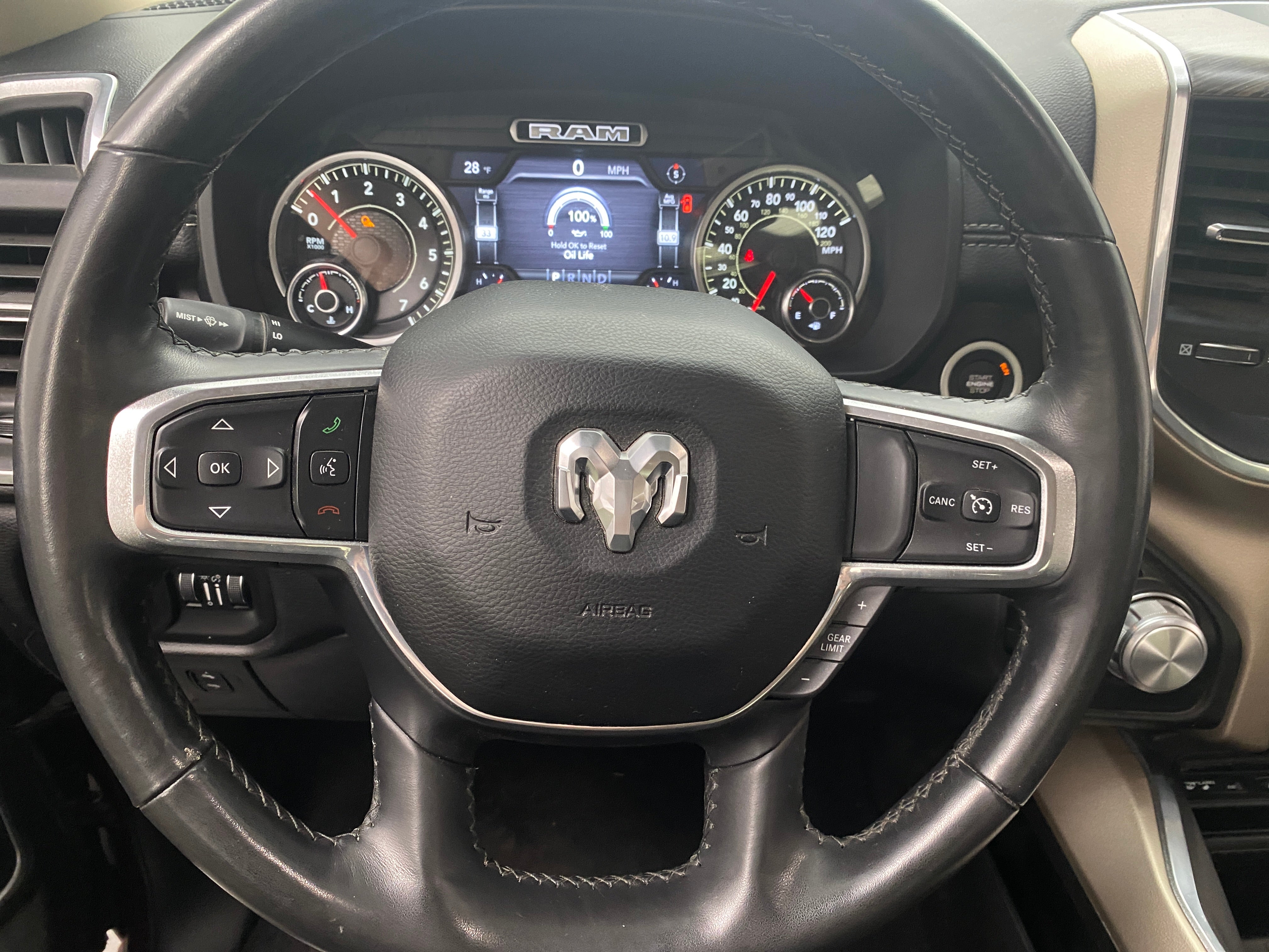 2019 RAM 1500 Laramie 4