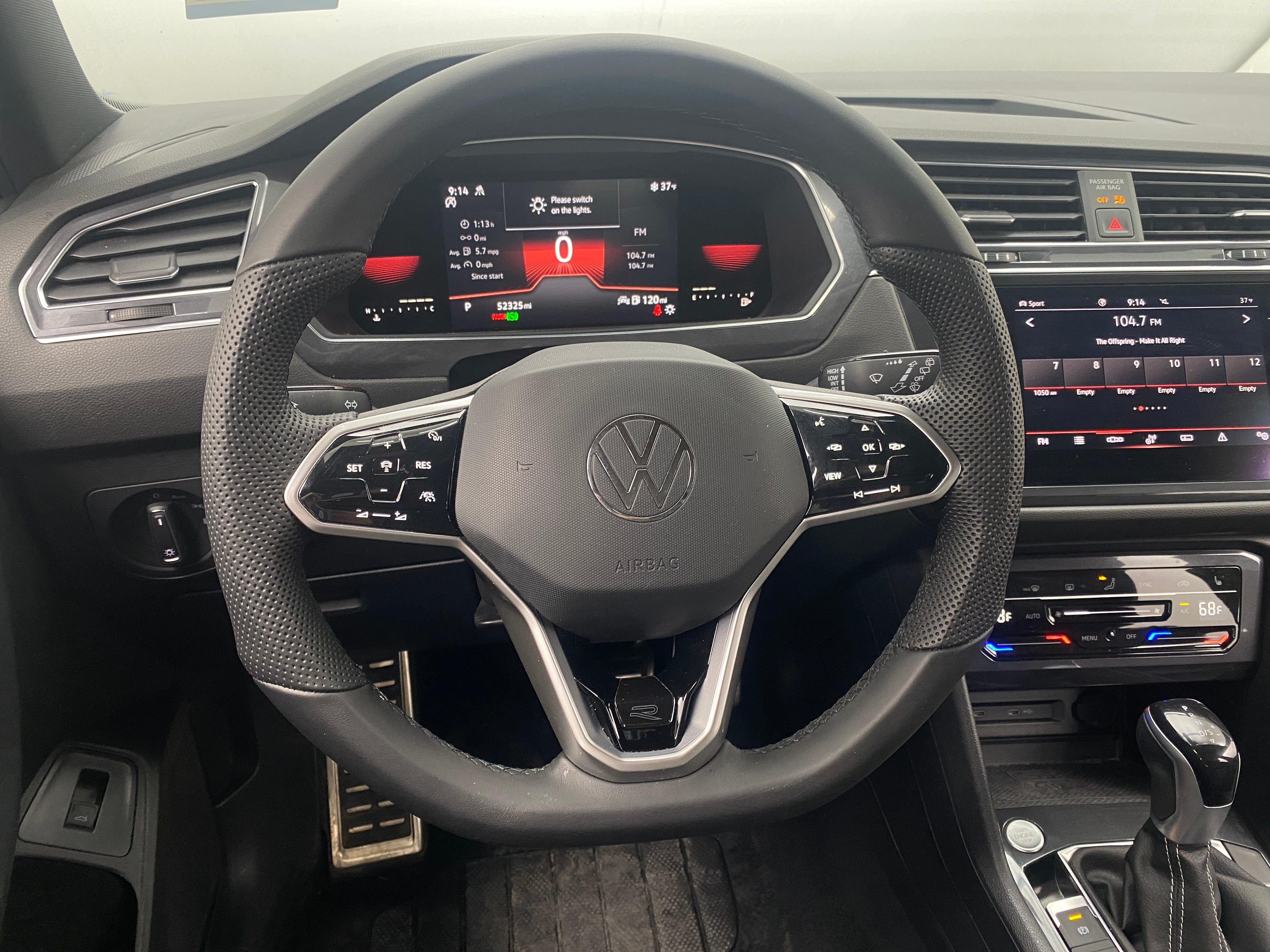 2022 Volkswagen Tiguan SE R-Line Black 5