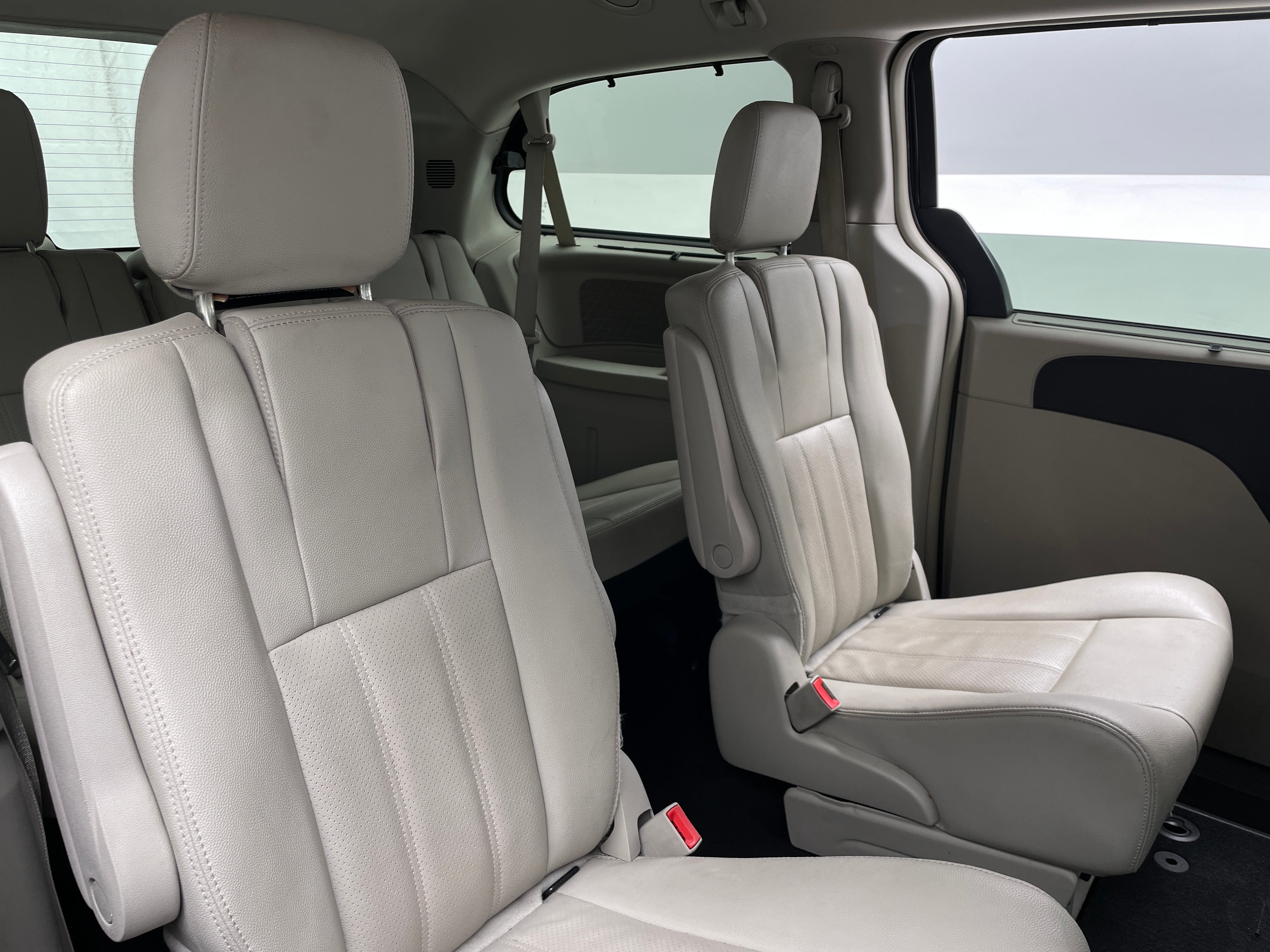 2015 Chrysler Town & Country Touring 6