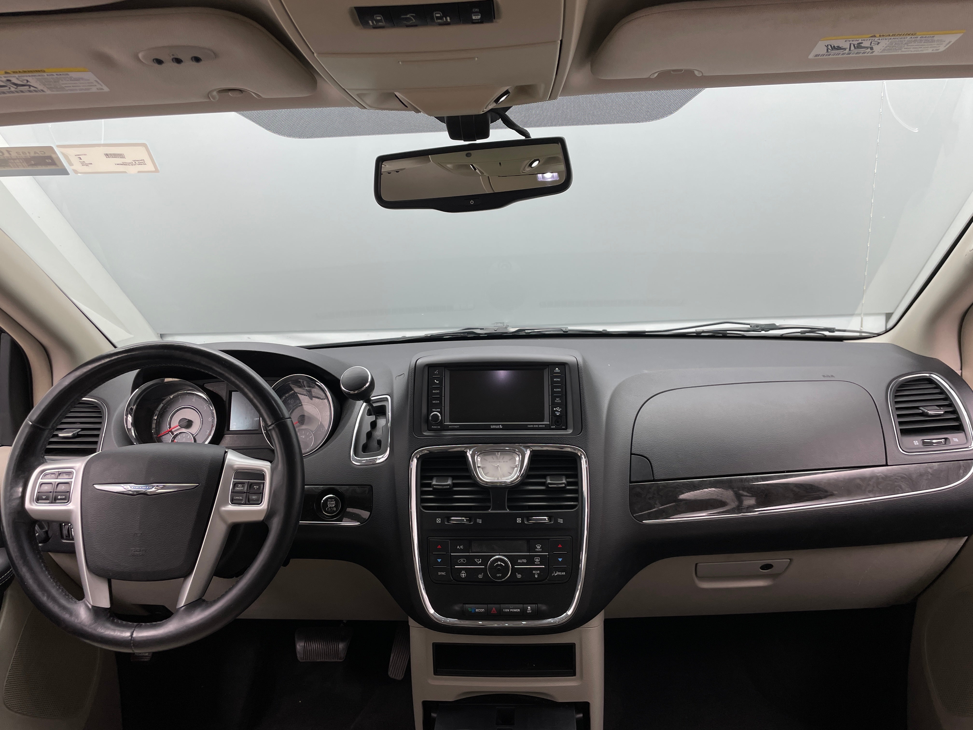 2015 Chrysler Town & Country Touring 3