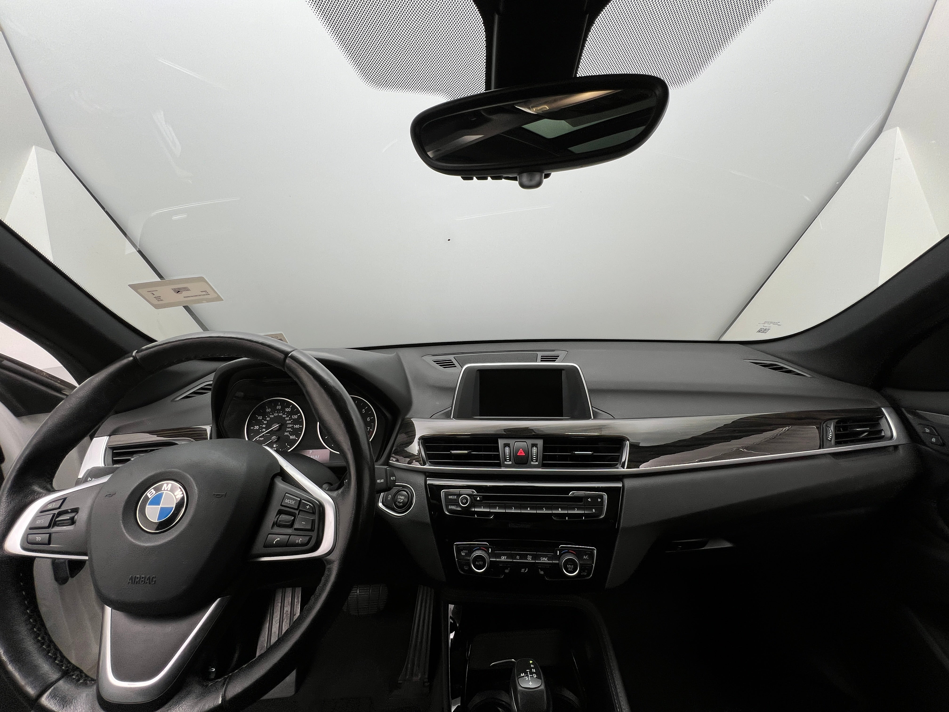 2016 BMW X1 xDrive28i 3