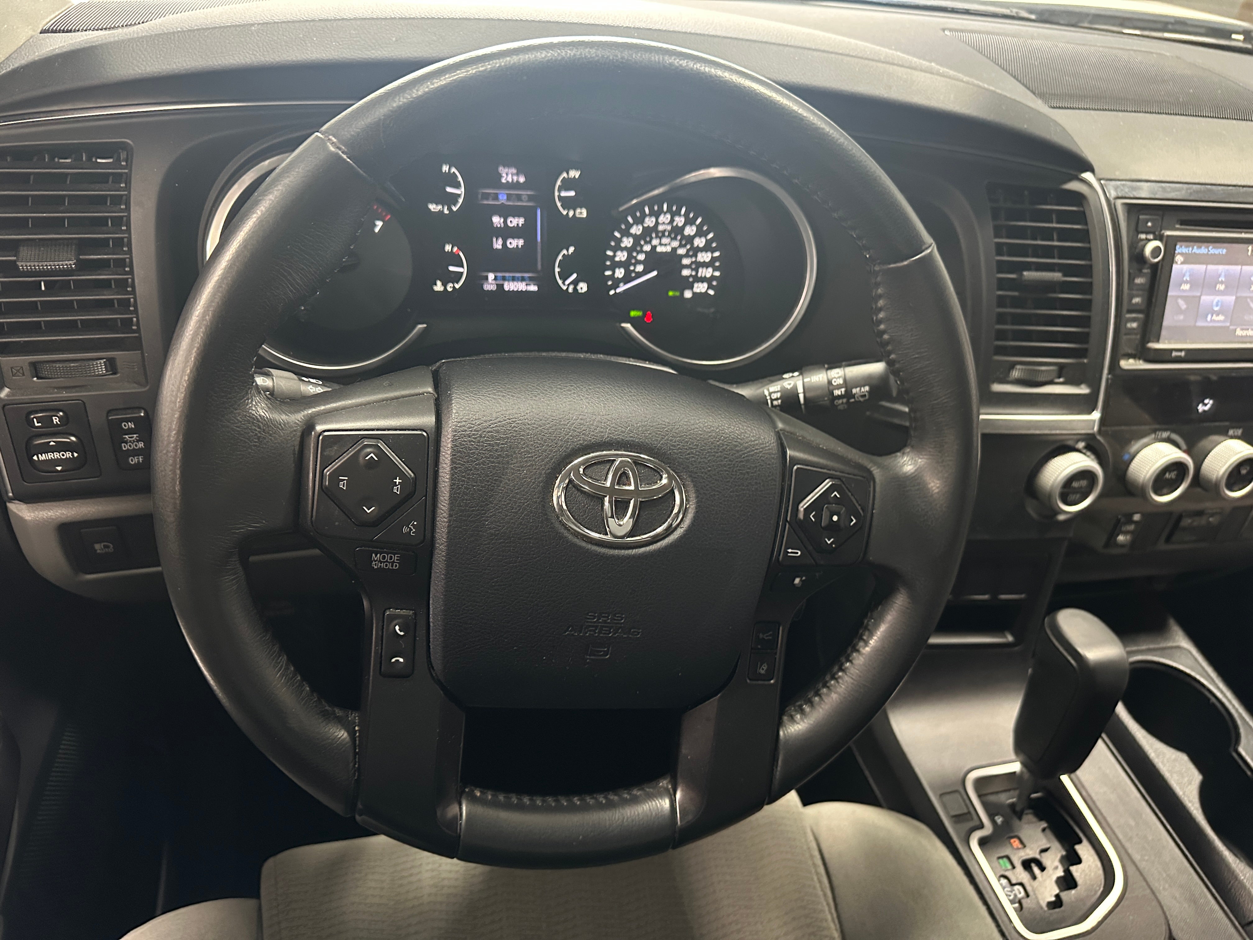 2019 Toyota Sequoia SR5 5