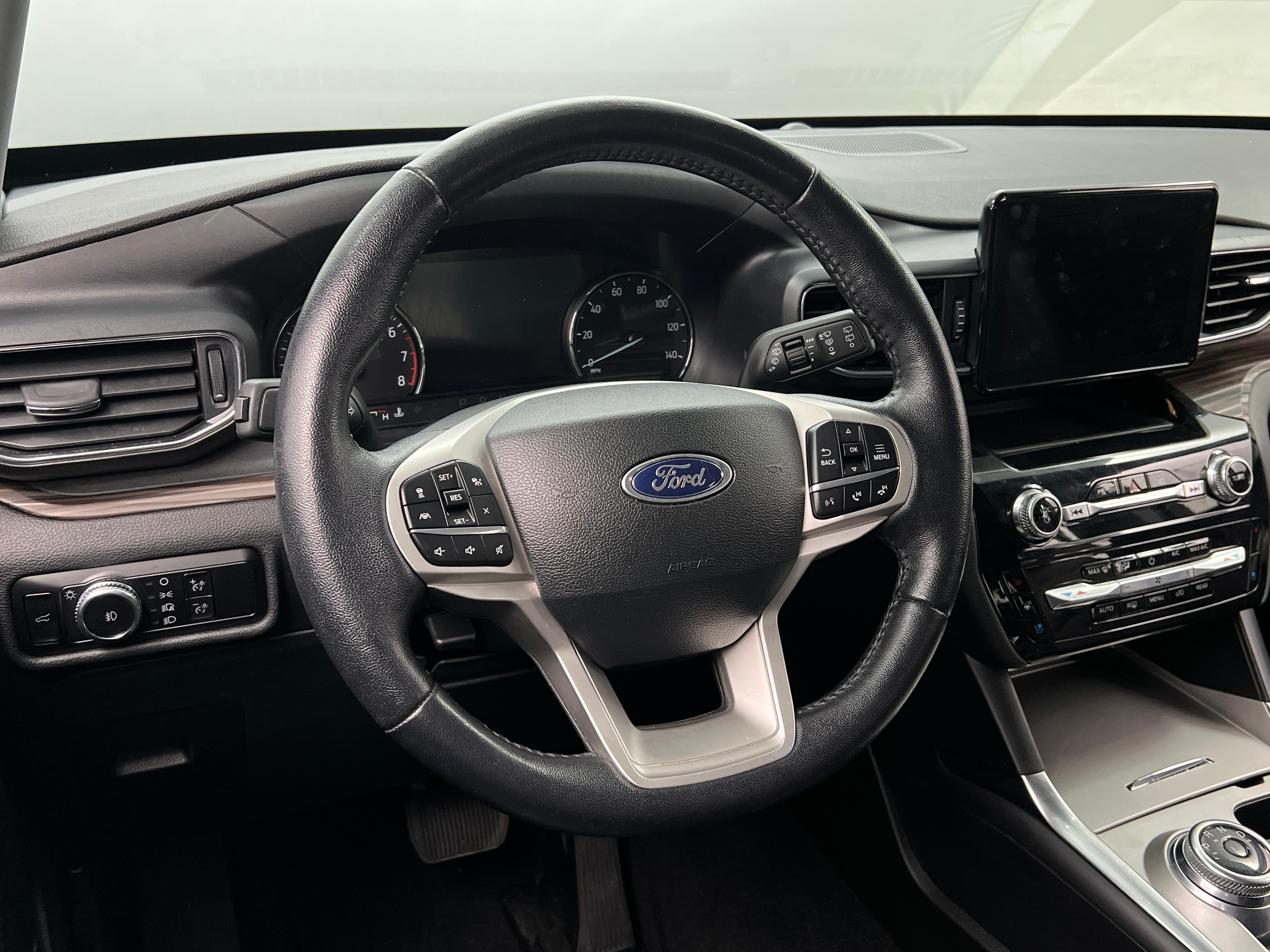 2023 Ford Explorer Limited 5