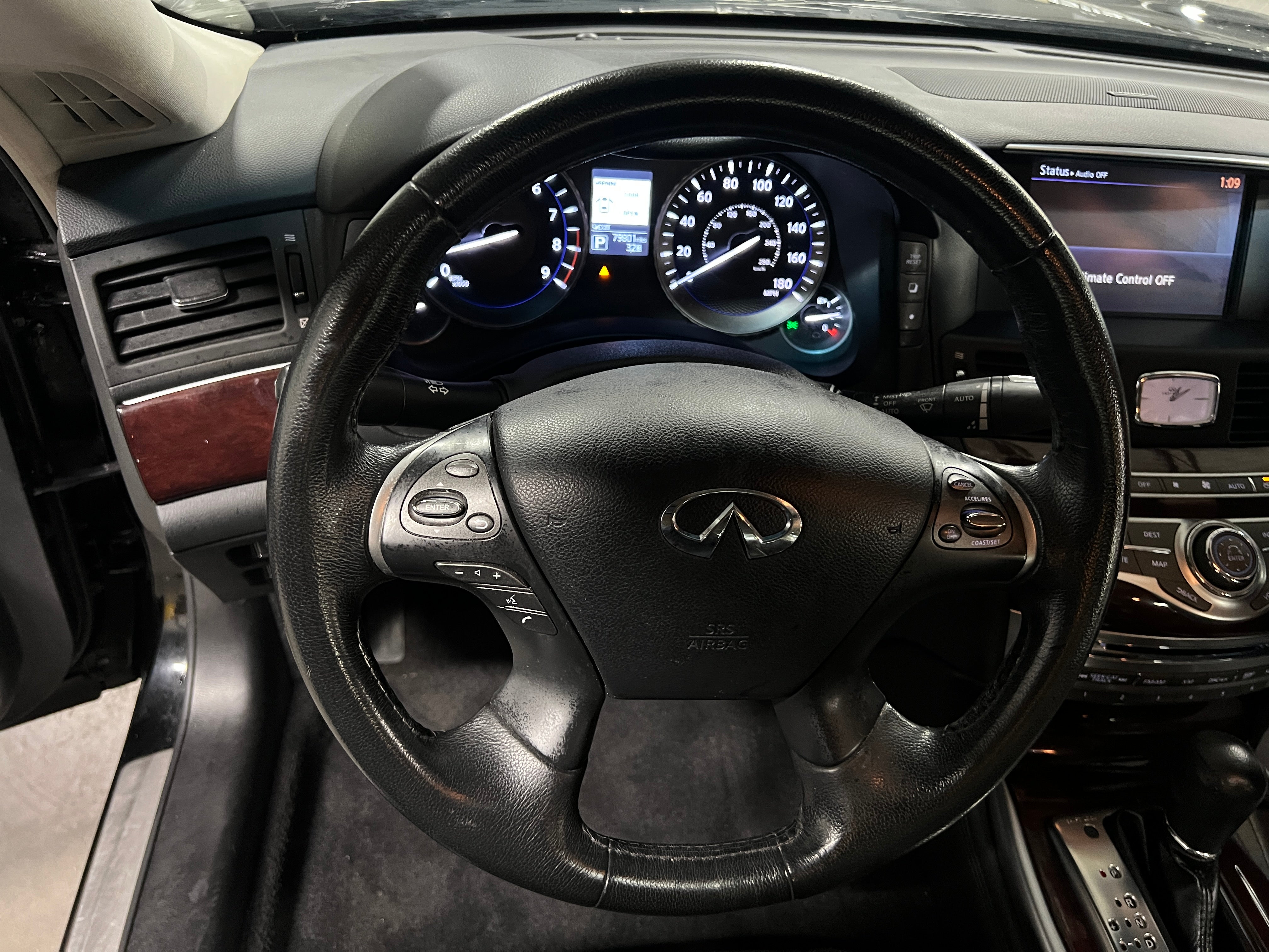 2015 INFINITI Q70  5