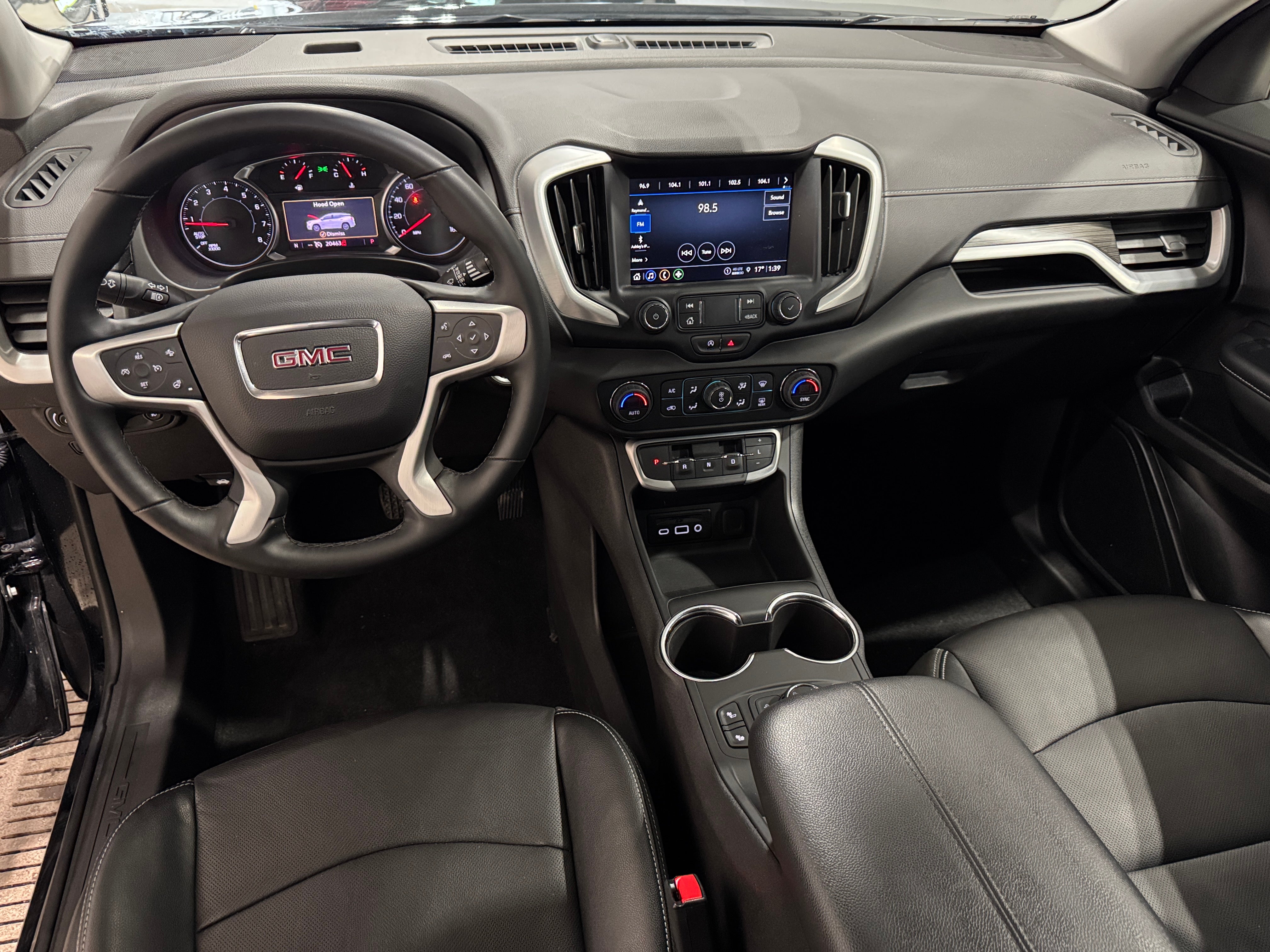 2024 GMC Terrain SLT 2