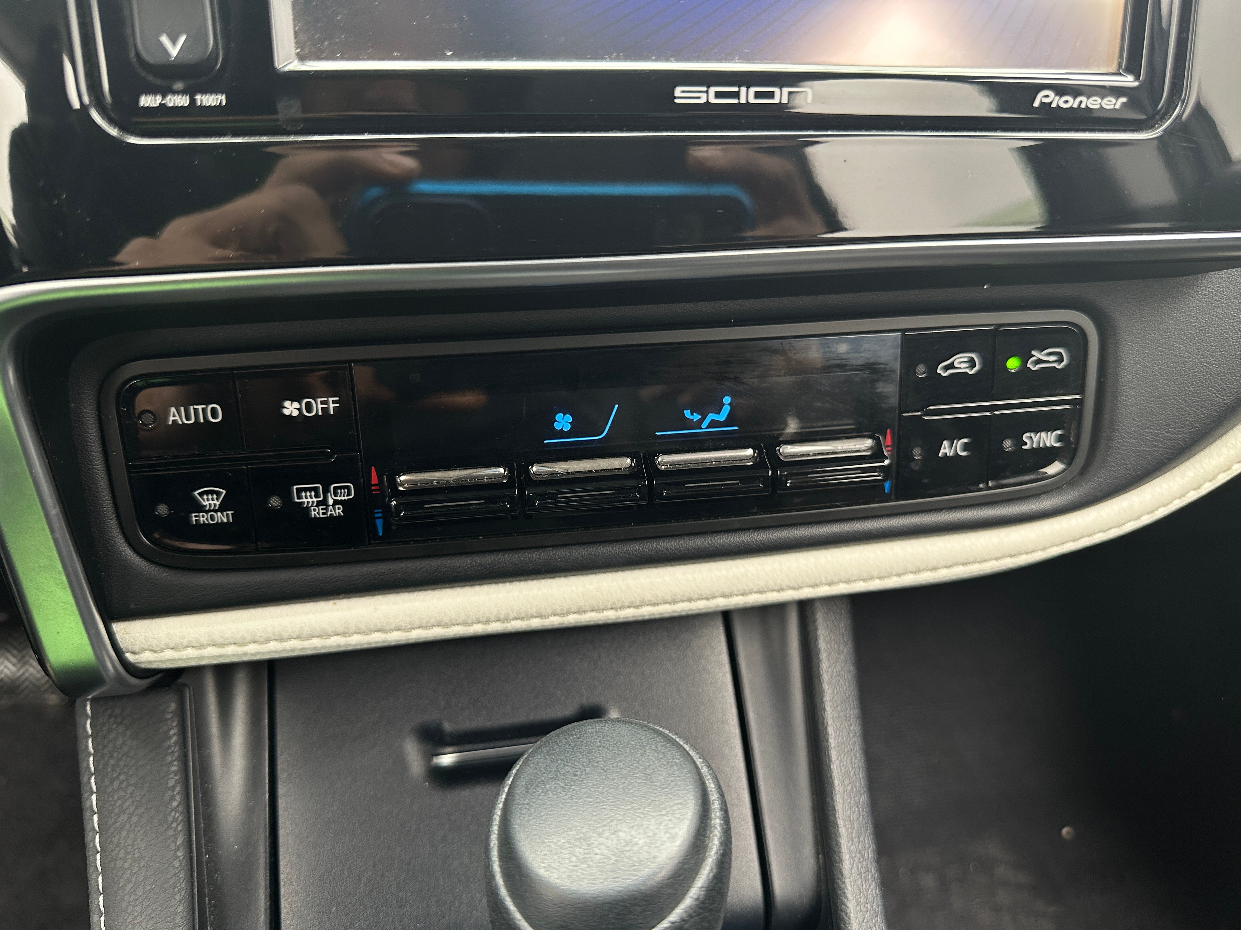 2016 Scion iM Base 4