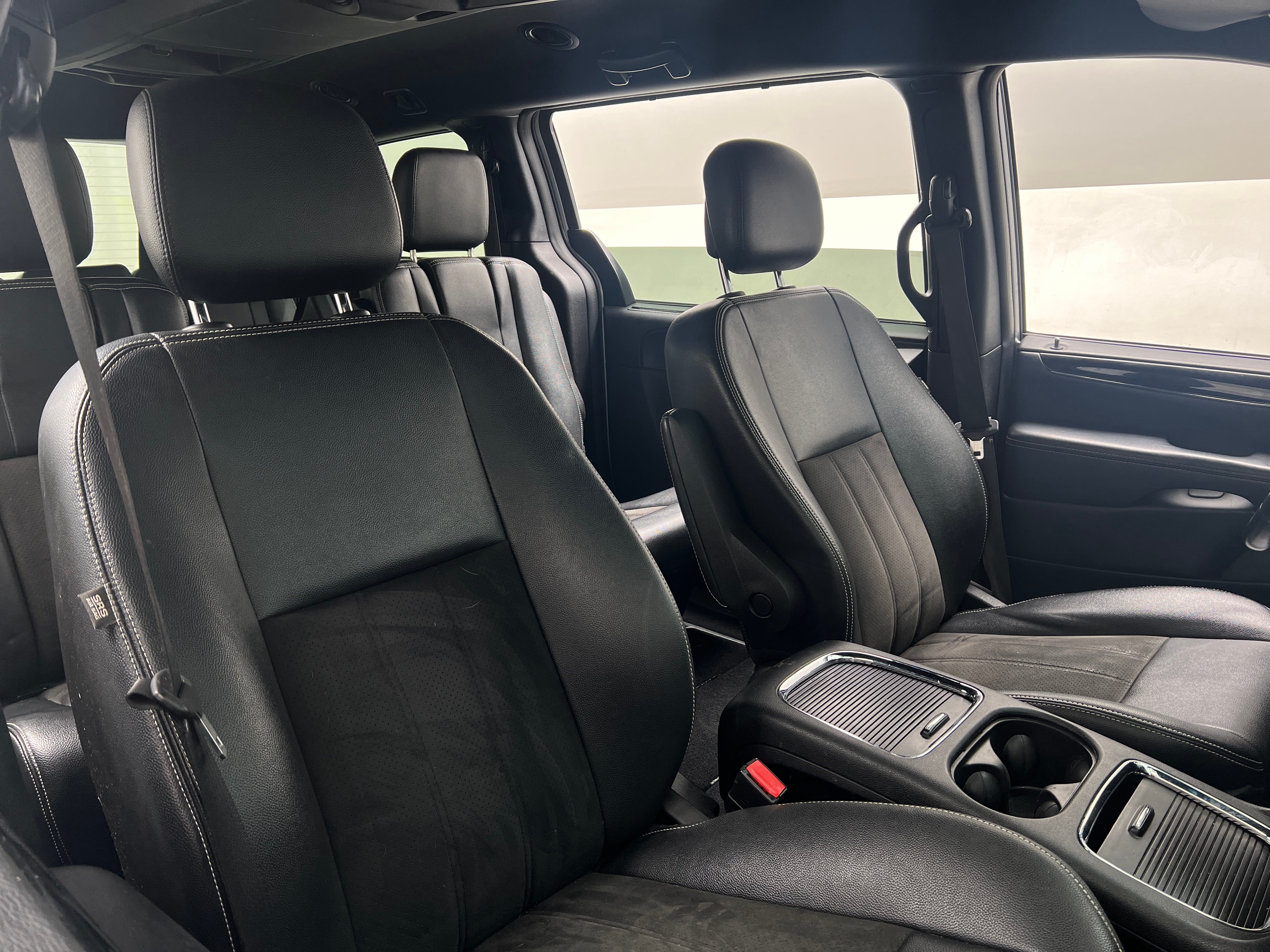 2020 Dodge Grand Caravan SXT 2