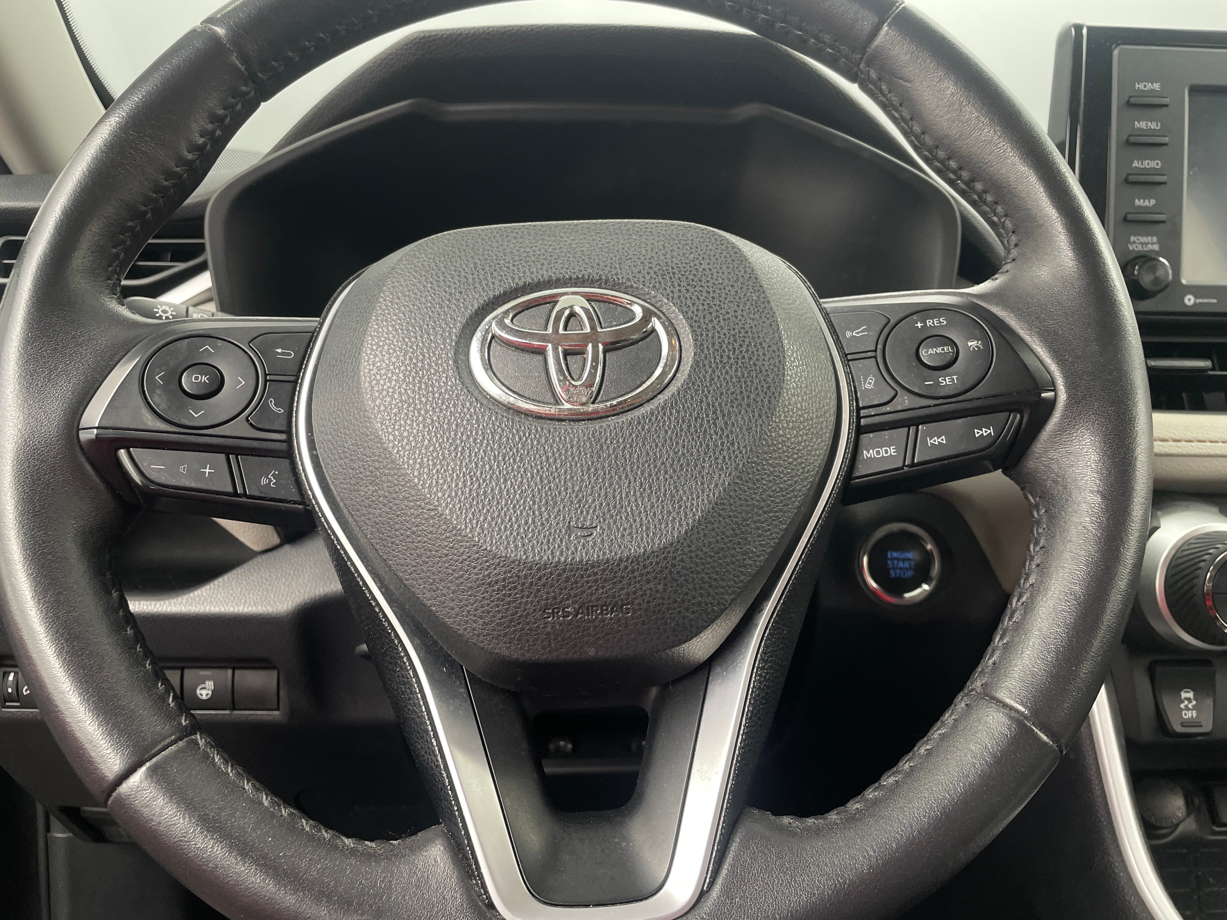 2021 Toyota RAV4 XLE 5