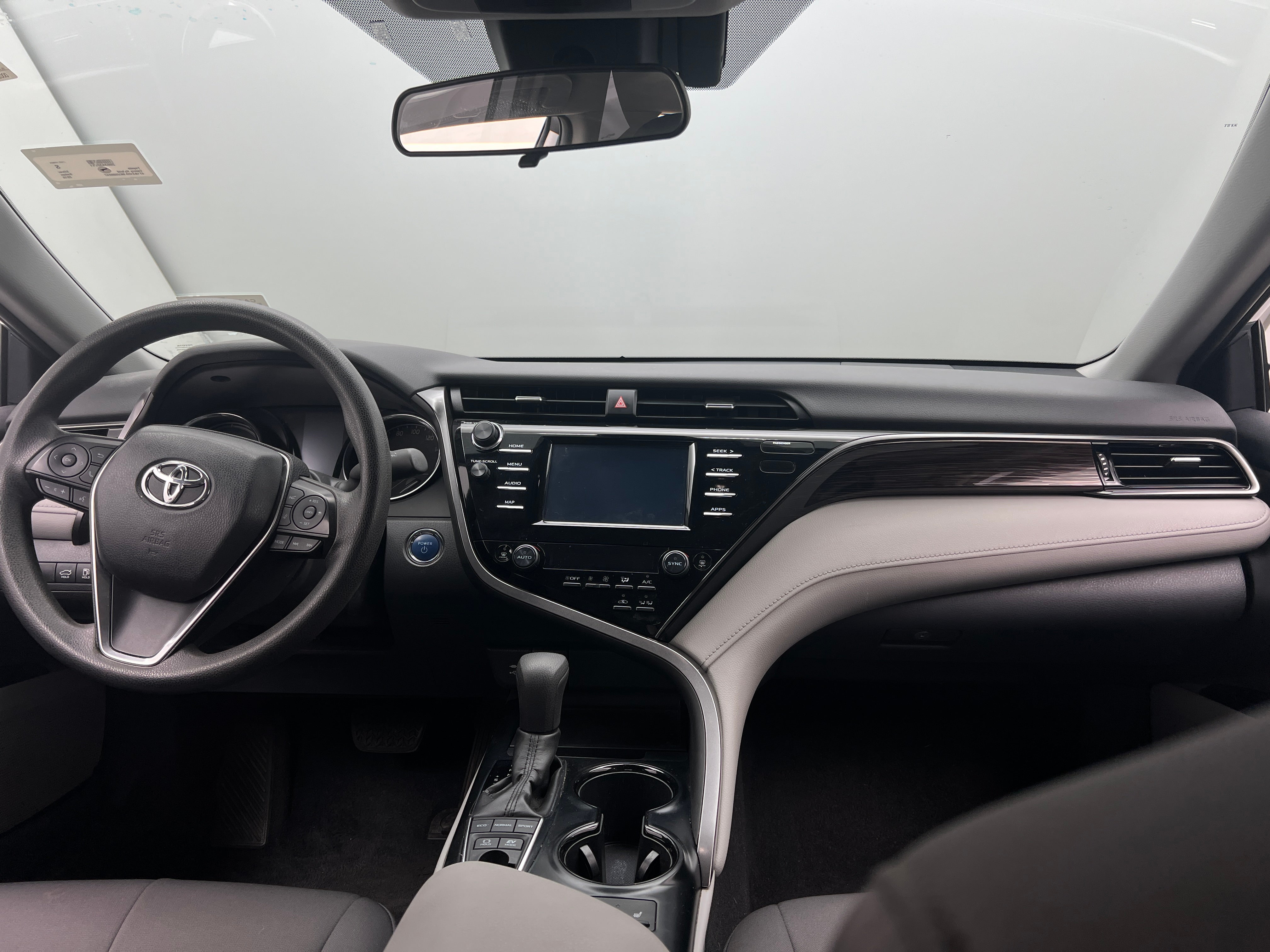 2019 Toyota Camry LE 3