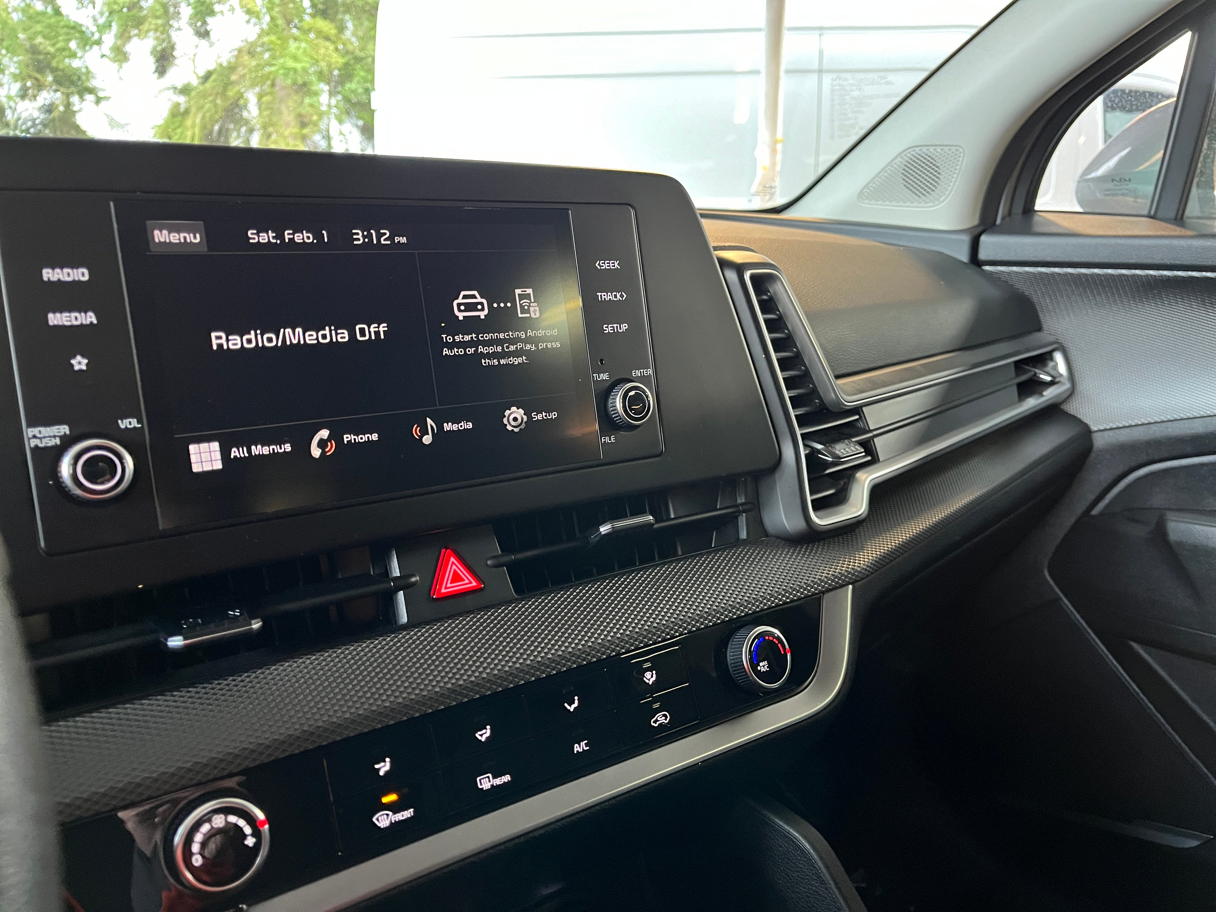 2024 Kia Sportage LX 4