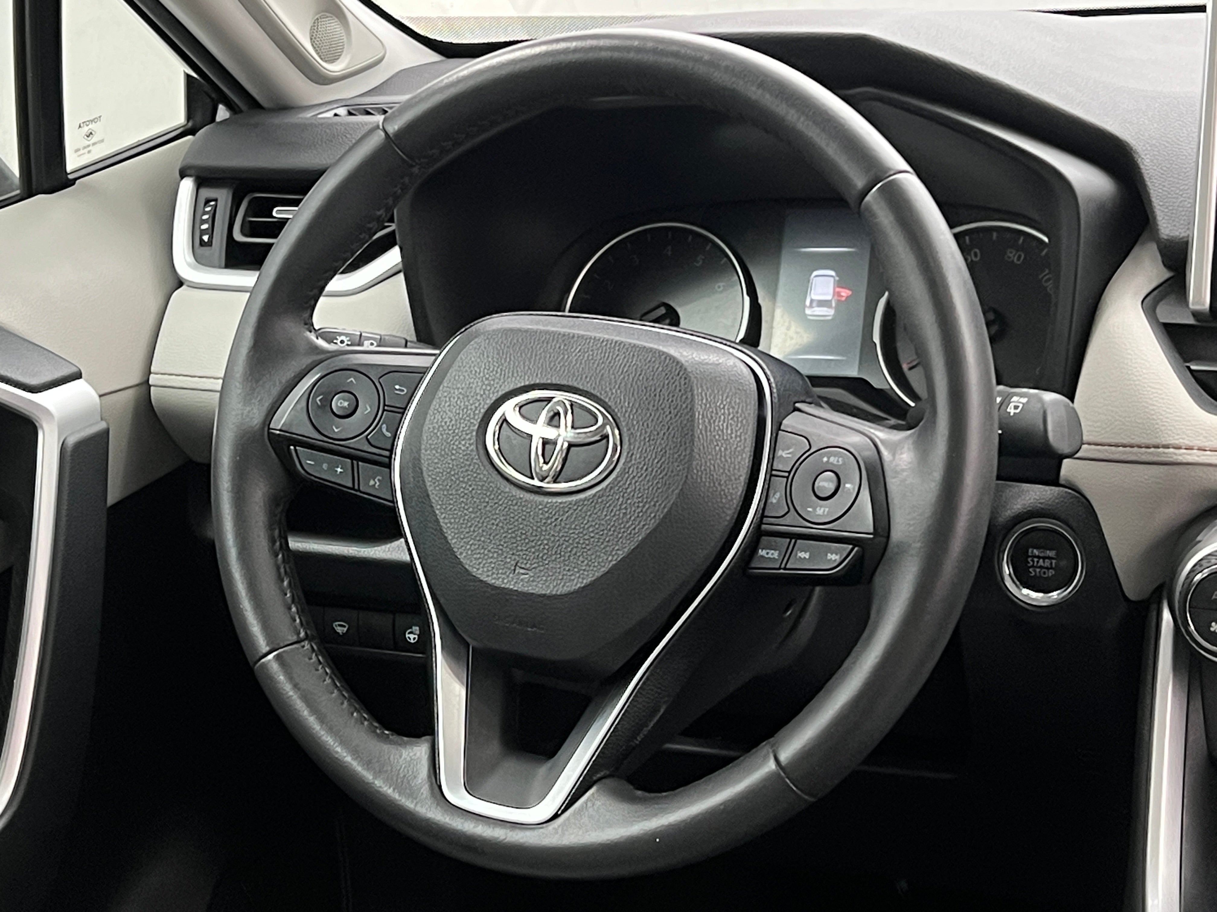 2021 Toyota RAV4 XLE Premium 5