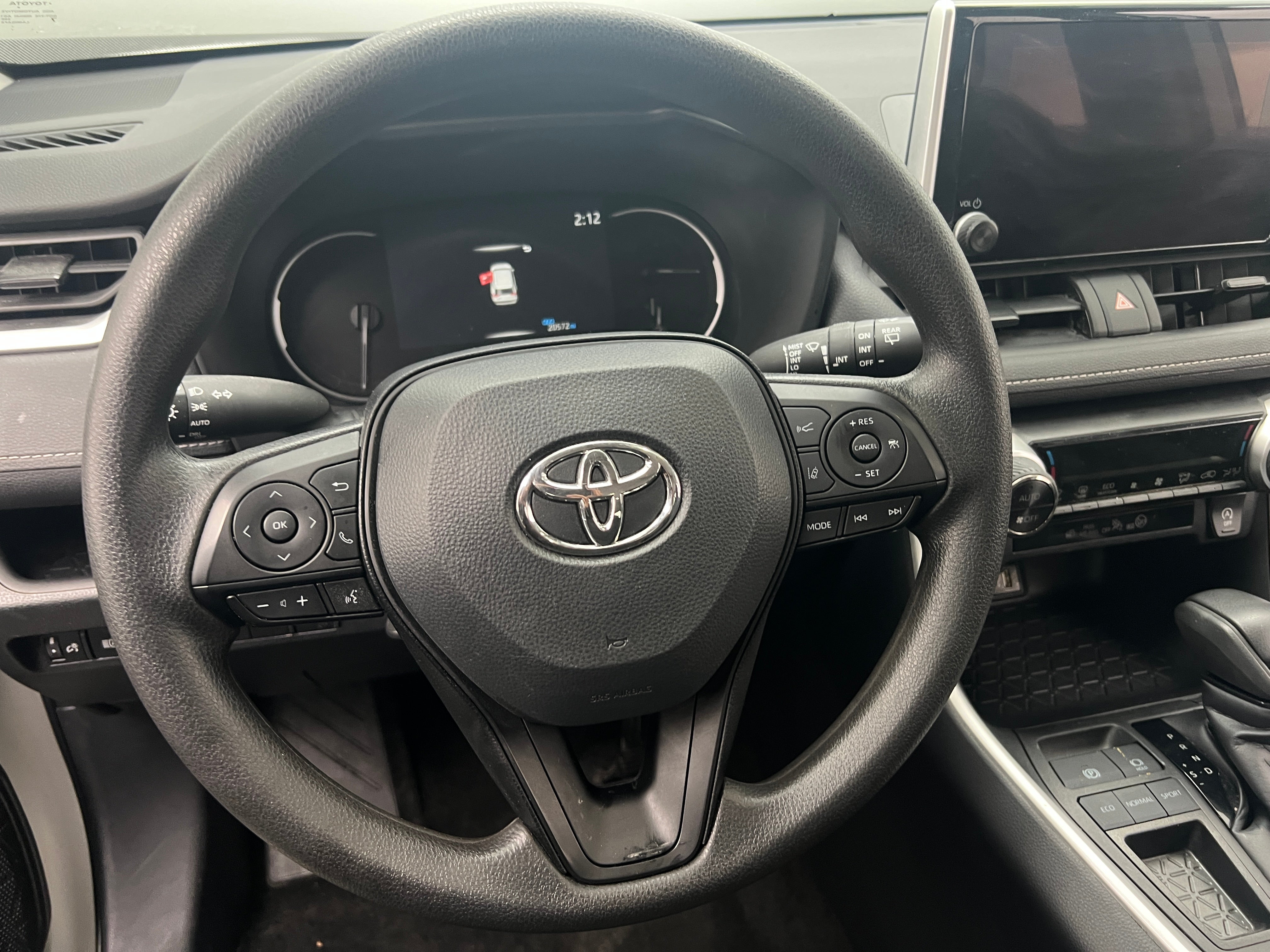 2024 Toyota RAV4 XLE 5