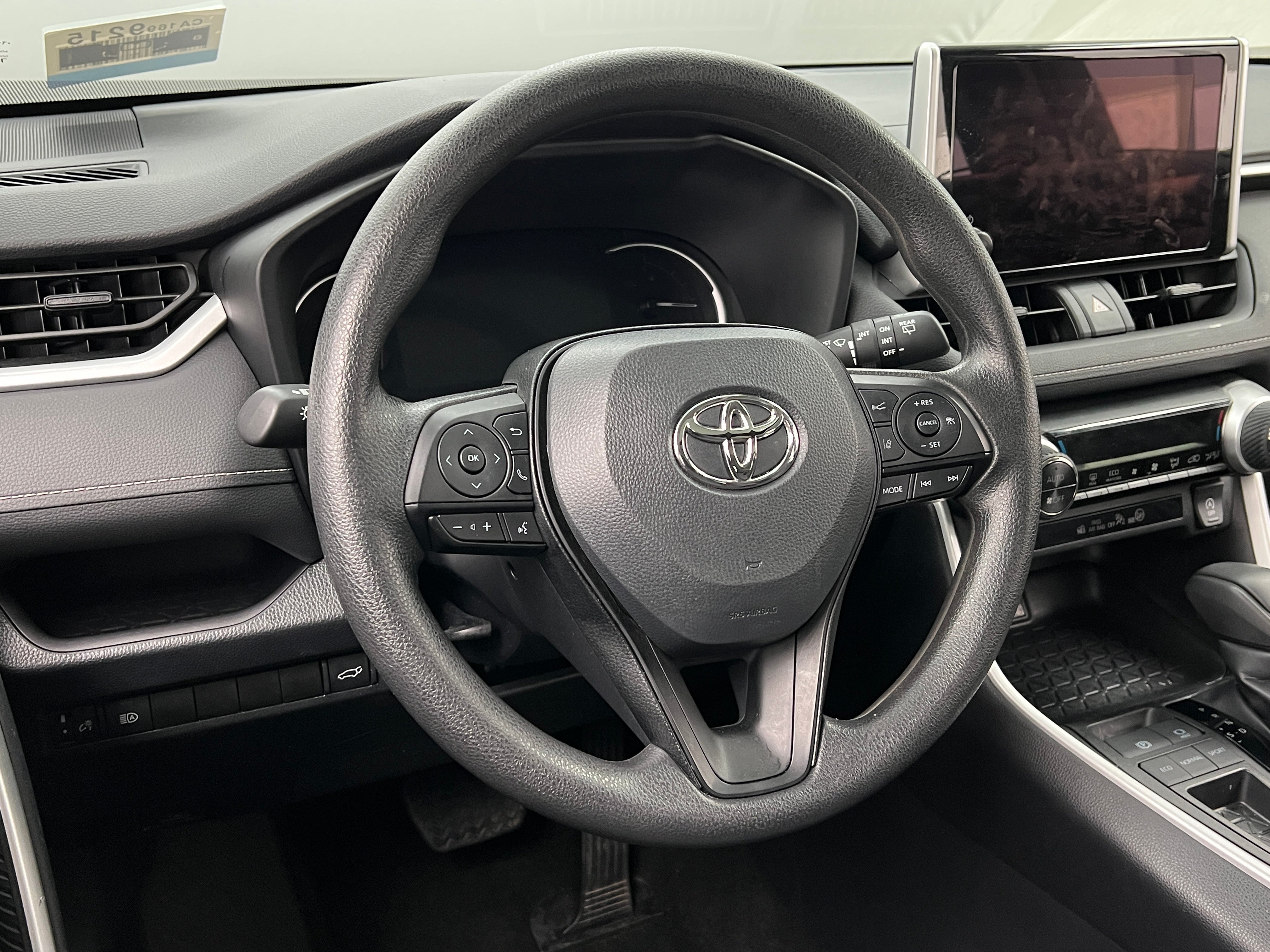 2024 Toyota RAV4 XLE 5