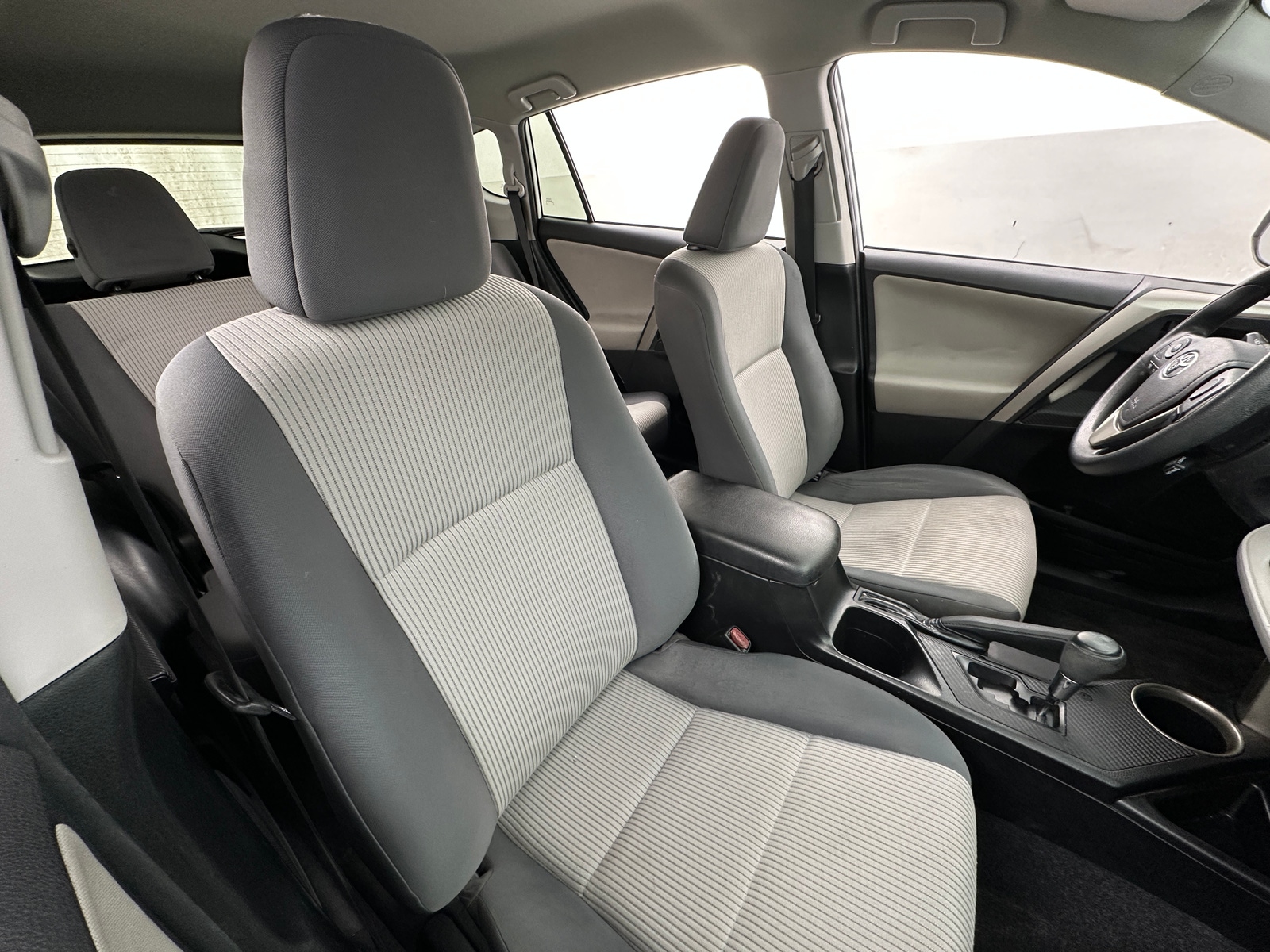 Thumbnail: 2015 Toyota RAV4 - 2