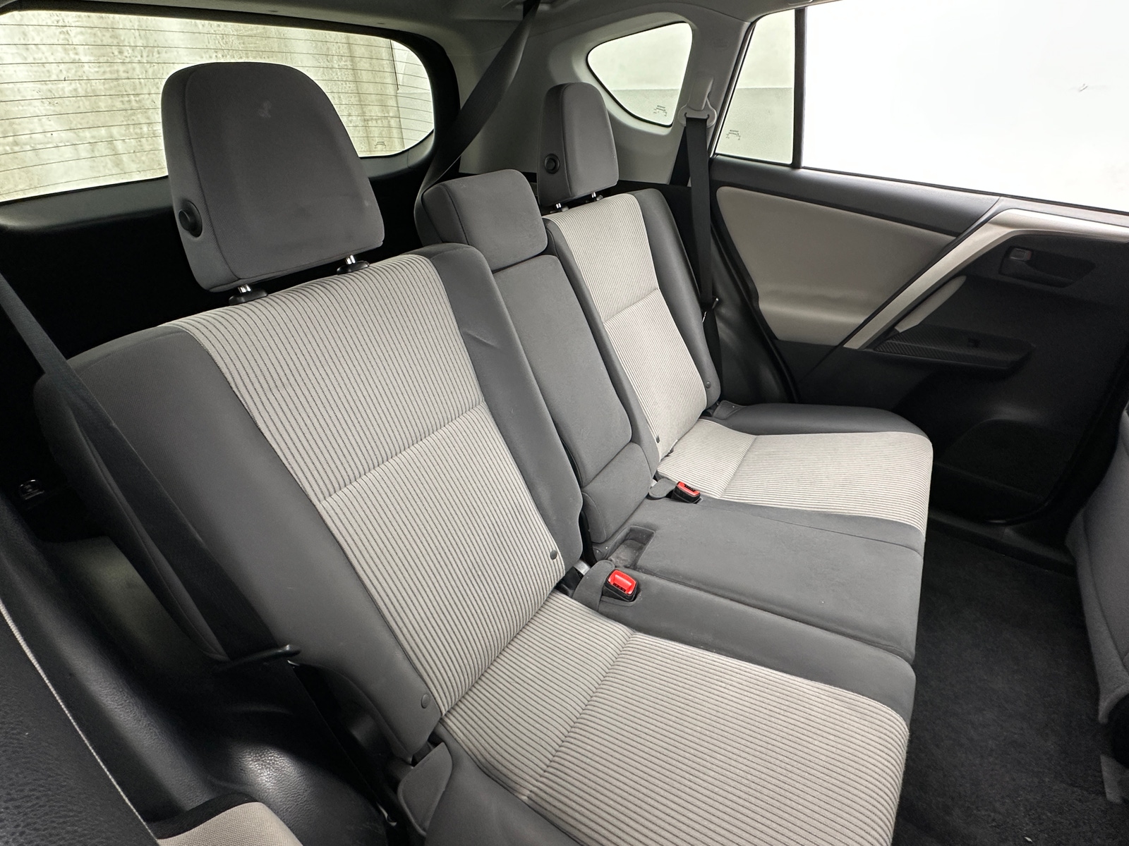 Thumbnail: 2015 Toyota RAV4 - 6