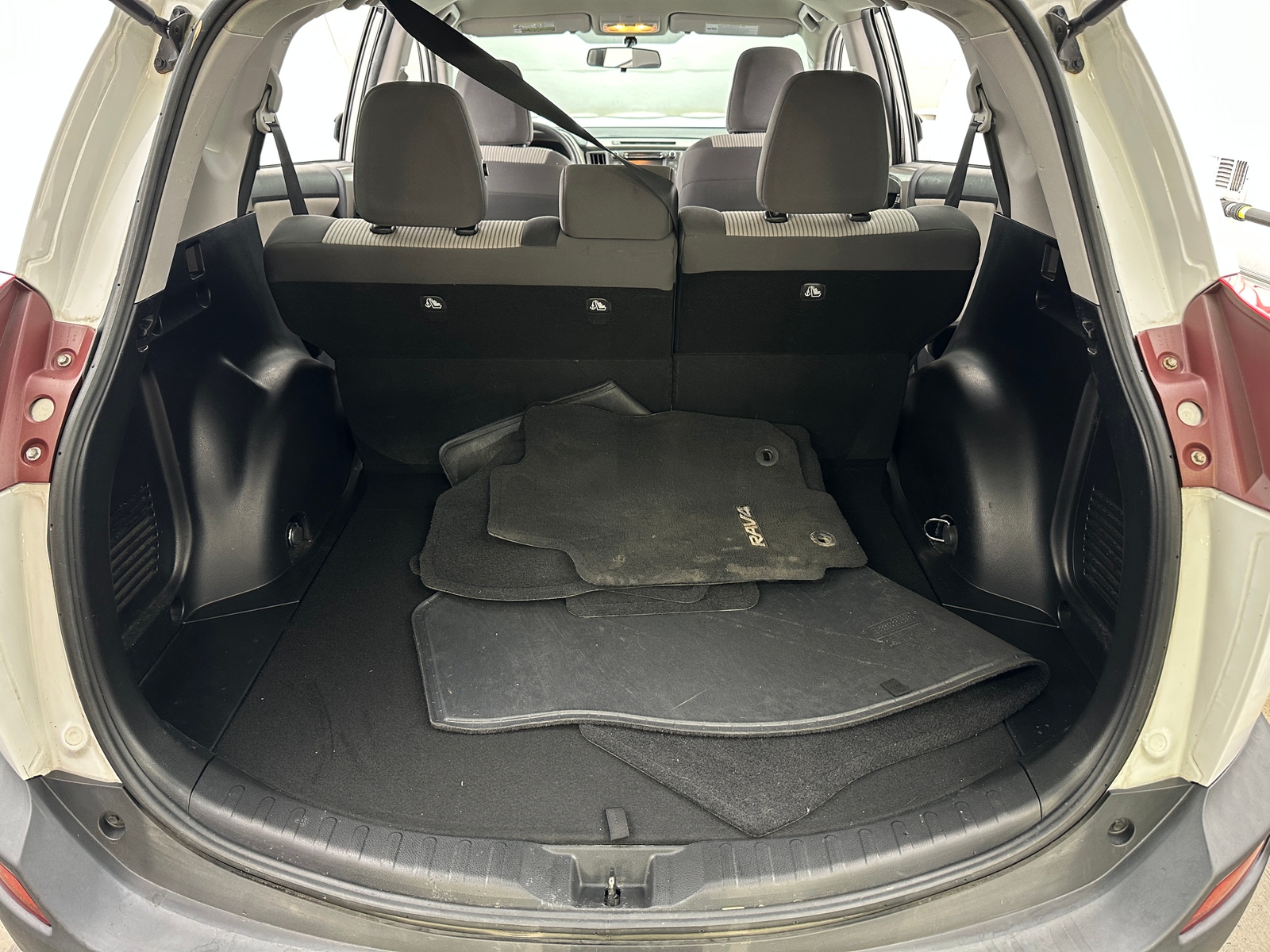 Thumbnail: 2015 Toyota RAV4 - 7