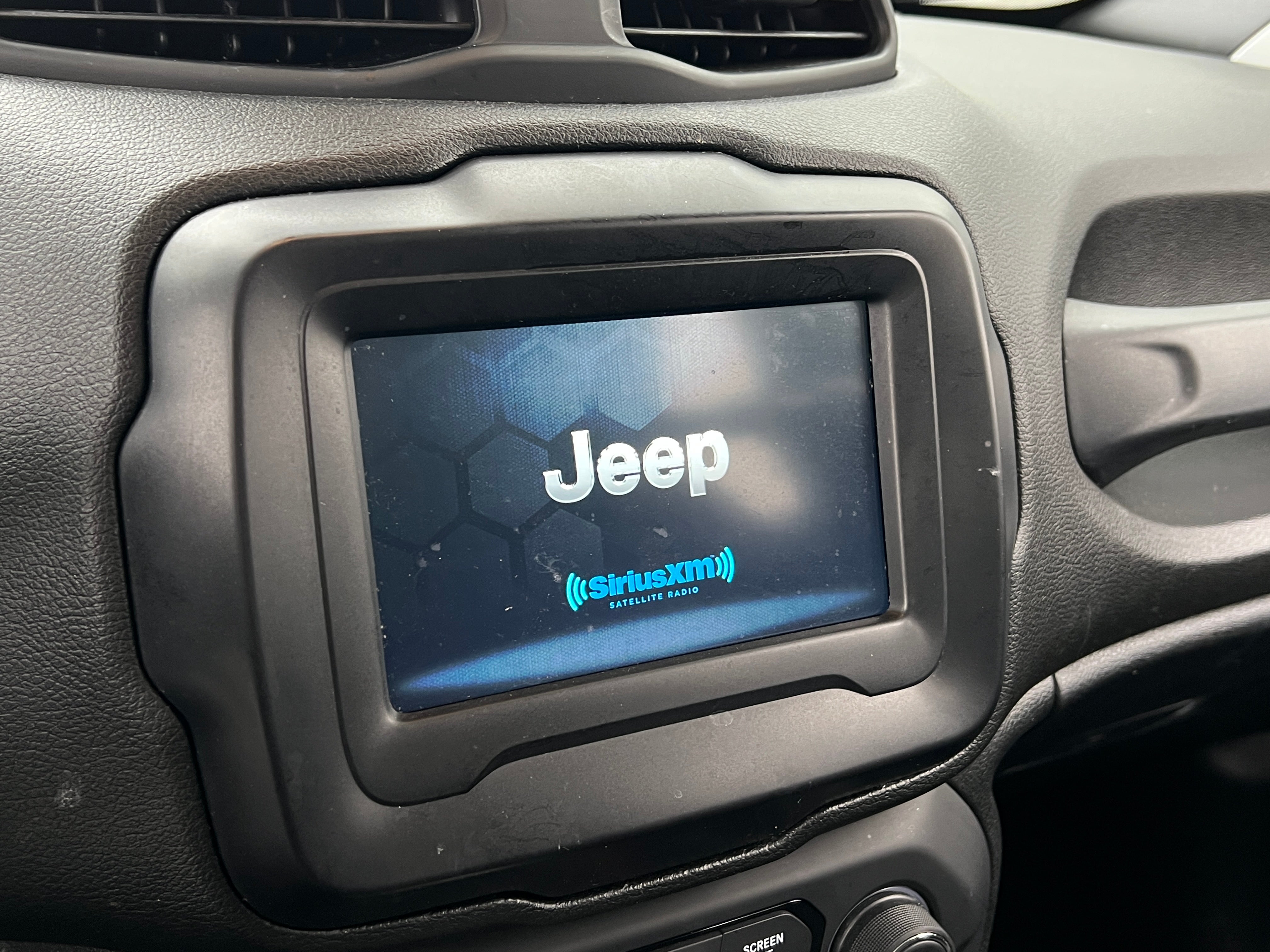 2018 Jeep Renegade Altitude 4