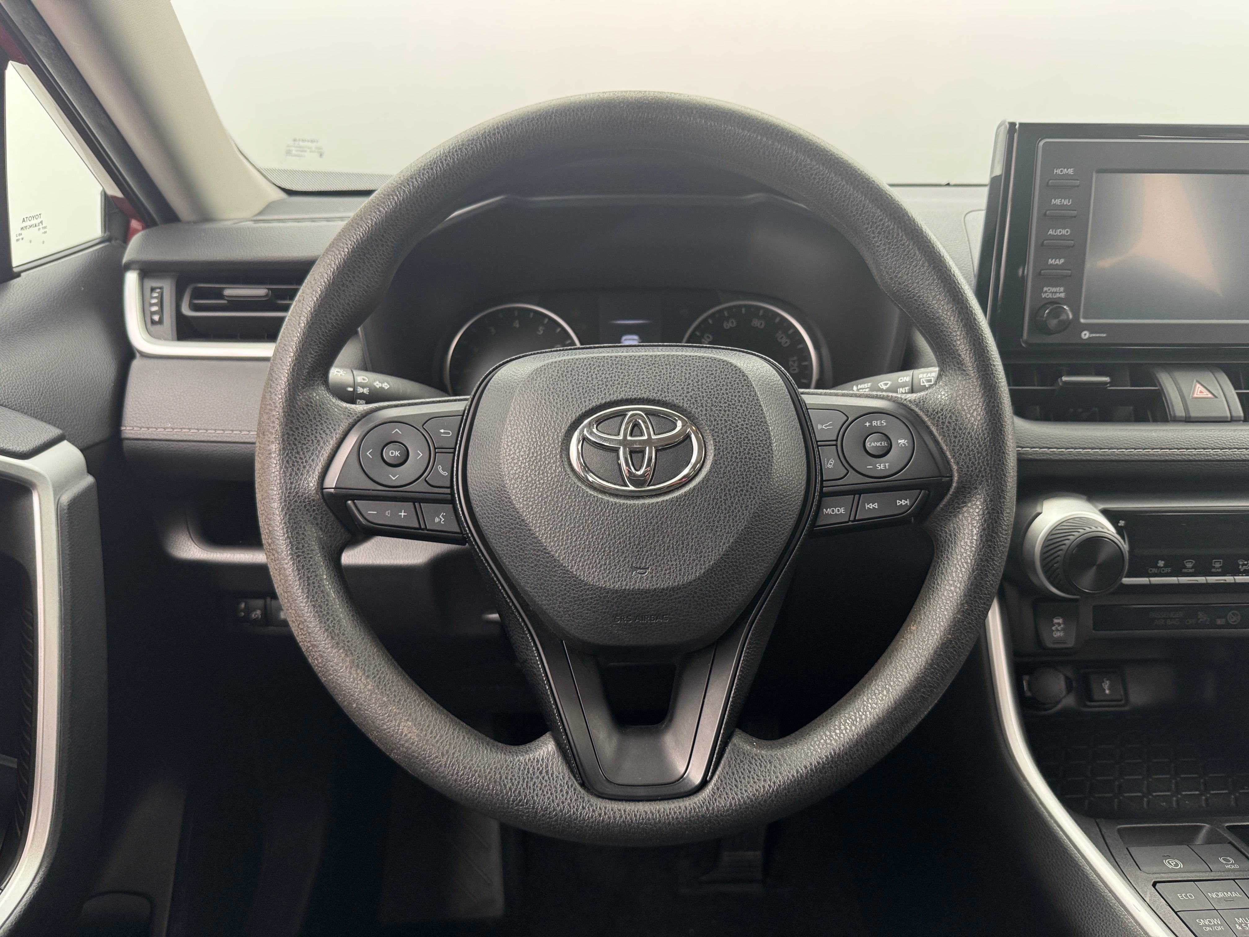 2020 Toyota RAV4 LE 5