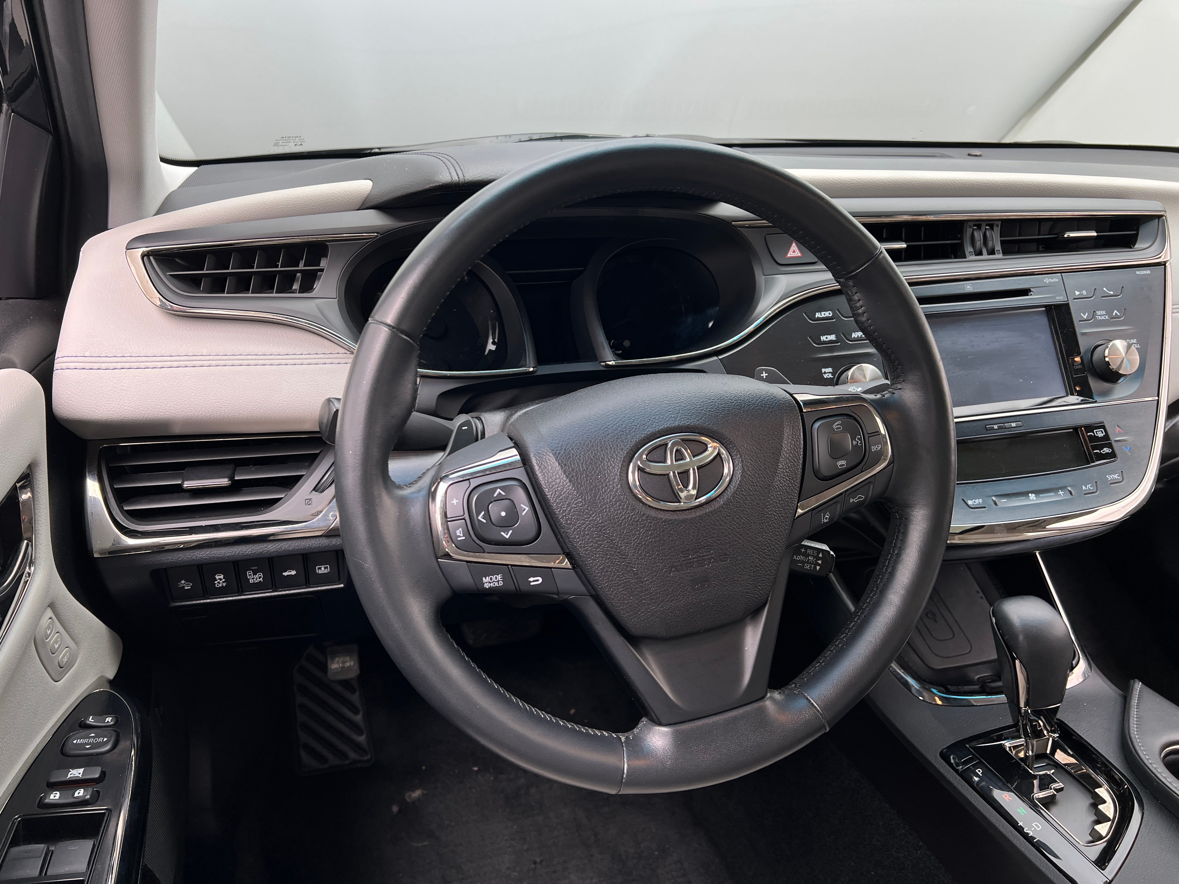 2017 Toyota Avalon Limited 4