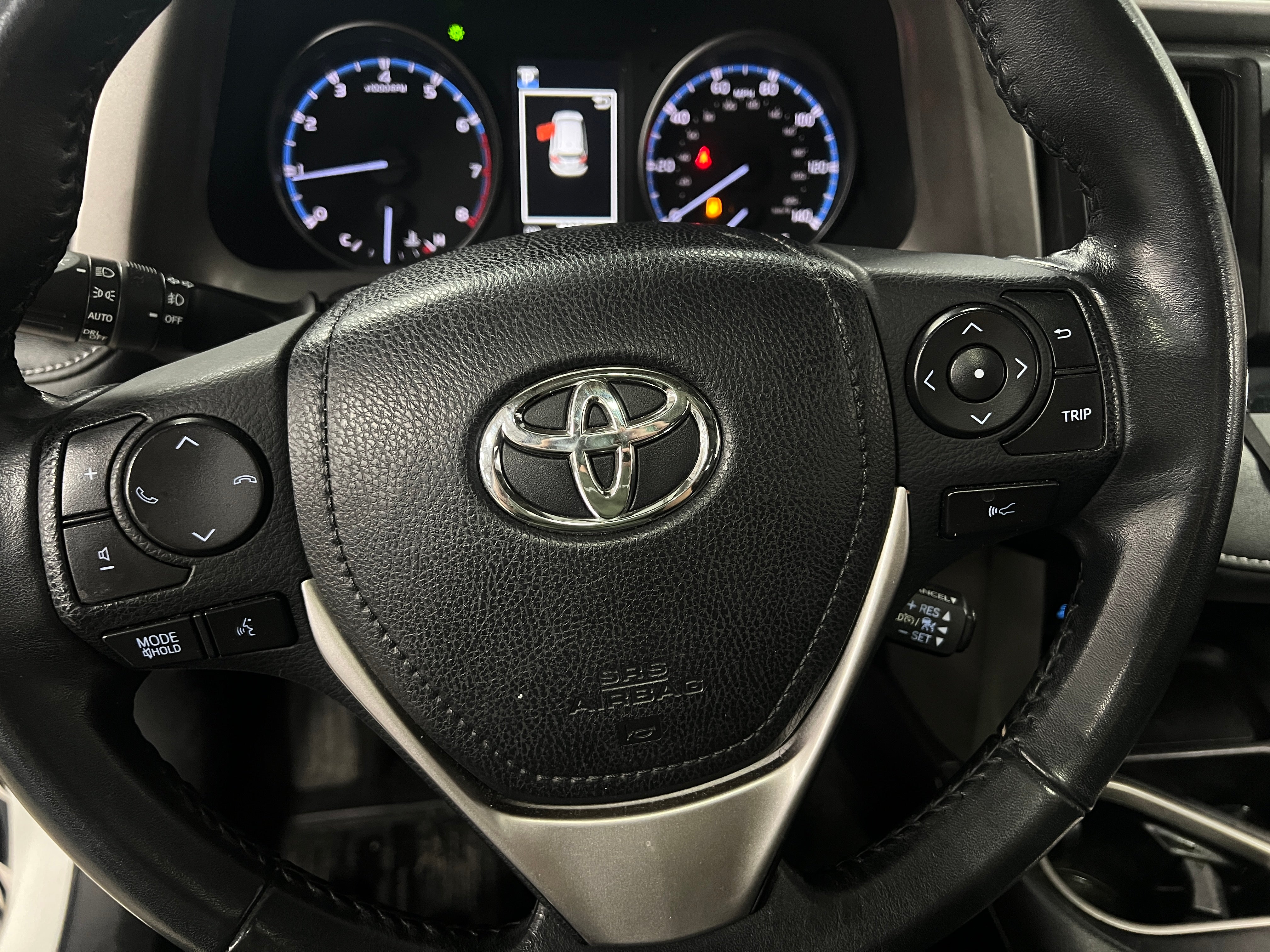 2018 Toyota RAV4 XLE 5