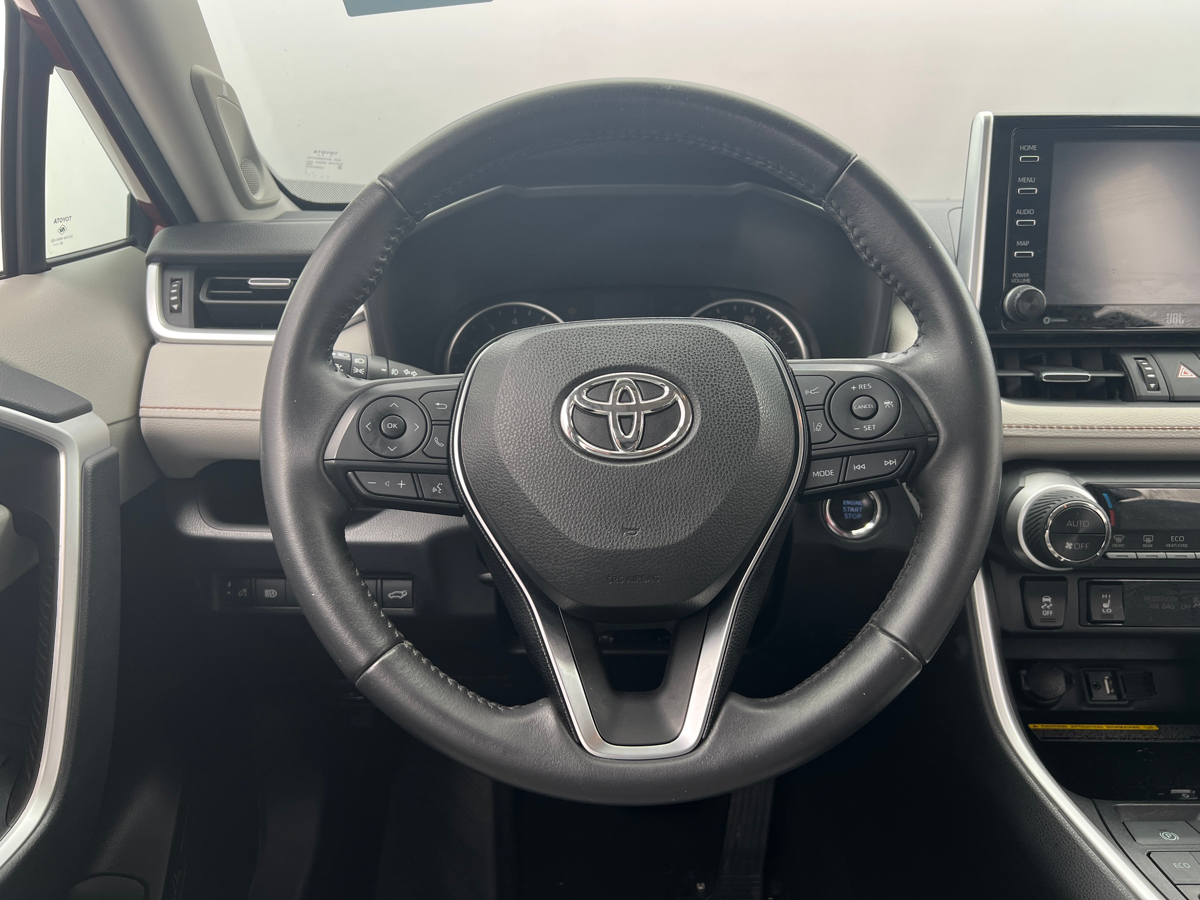 2019 Toyota RAV4 XLE Premium 5