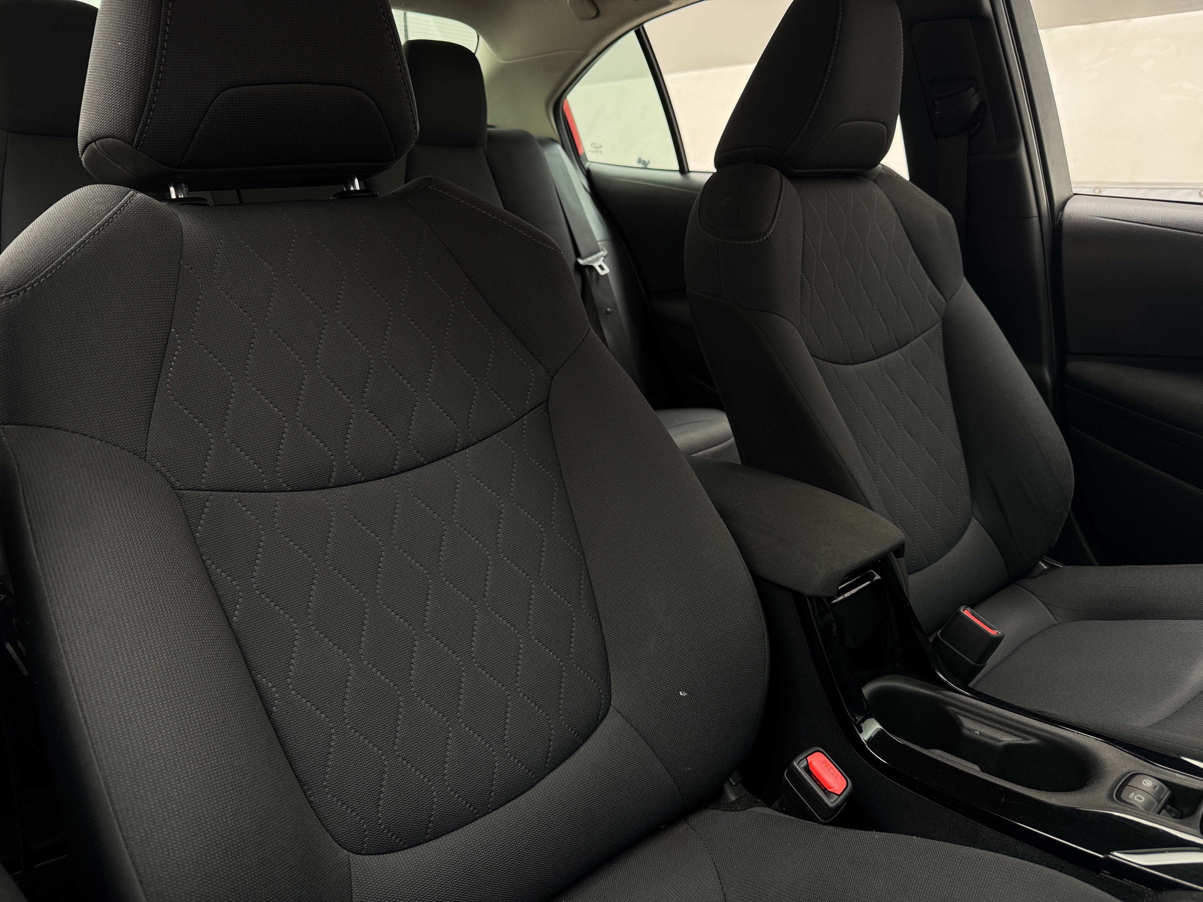 2021 Toyota Corolla LE 2