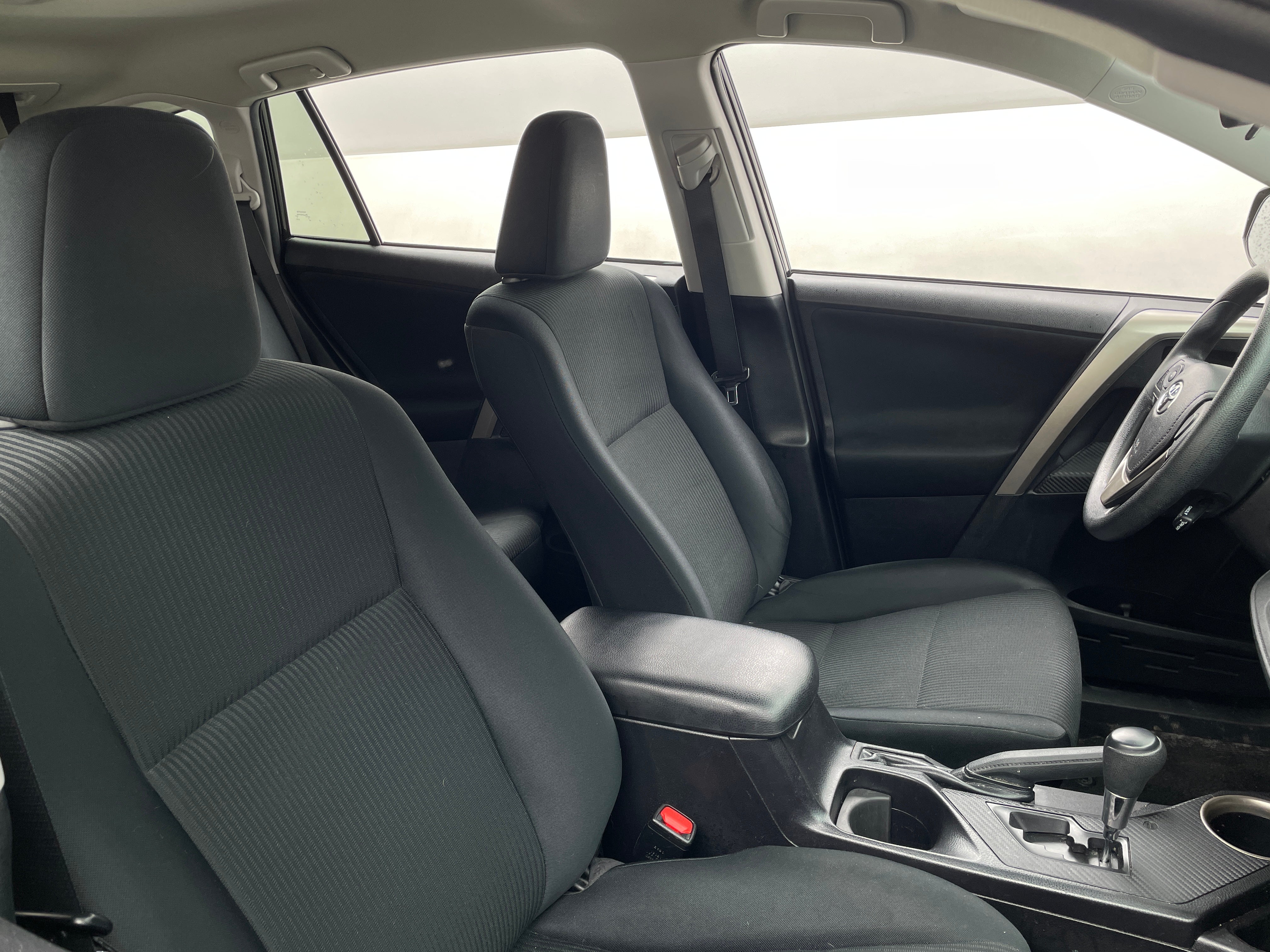 2015 Toyota RAV4 LE 2