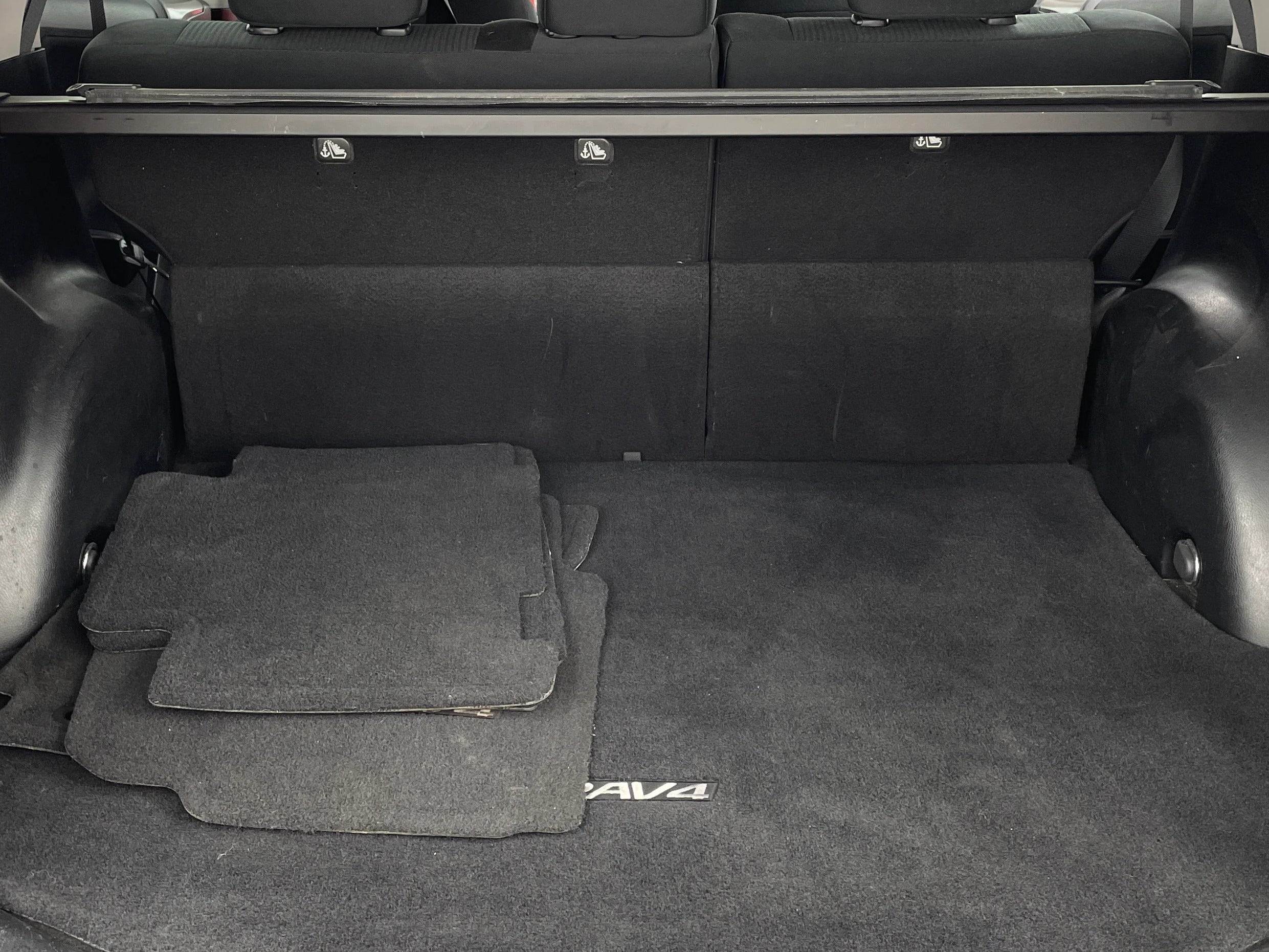 2015 Toyota RAV4 LE 7