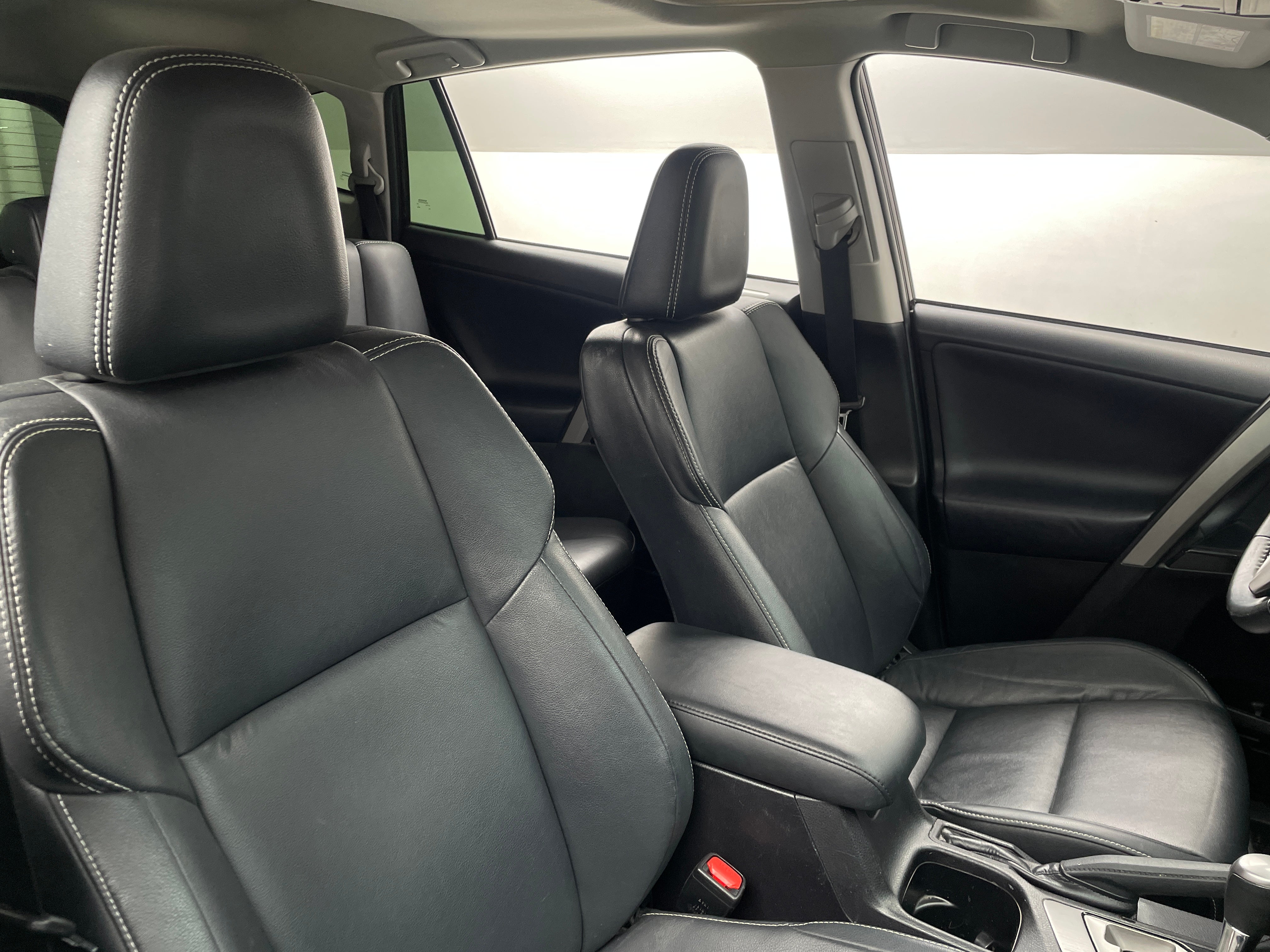 Thumbnail: 2017 Toyota RAV4 - 2