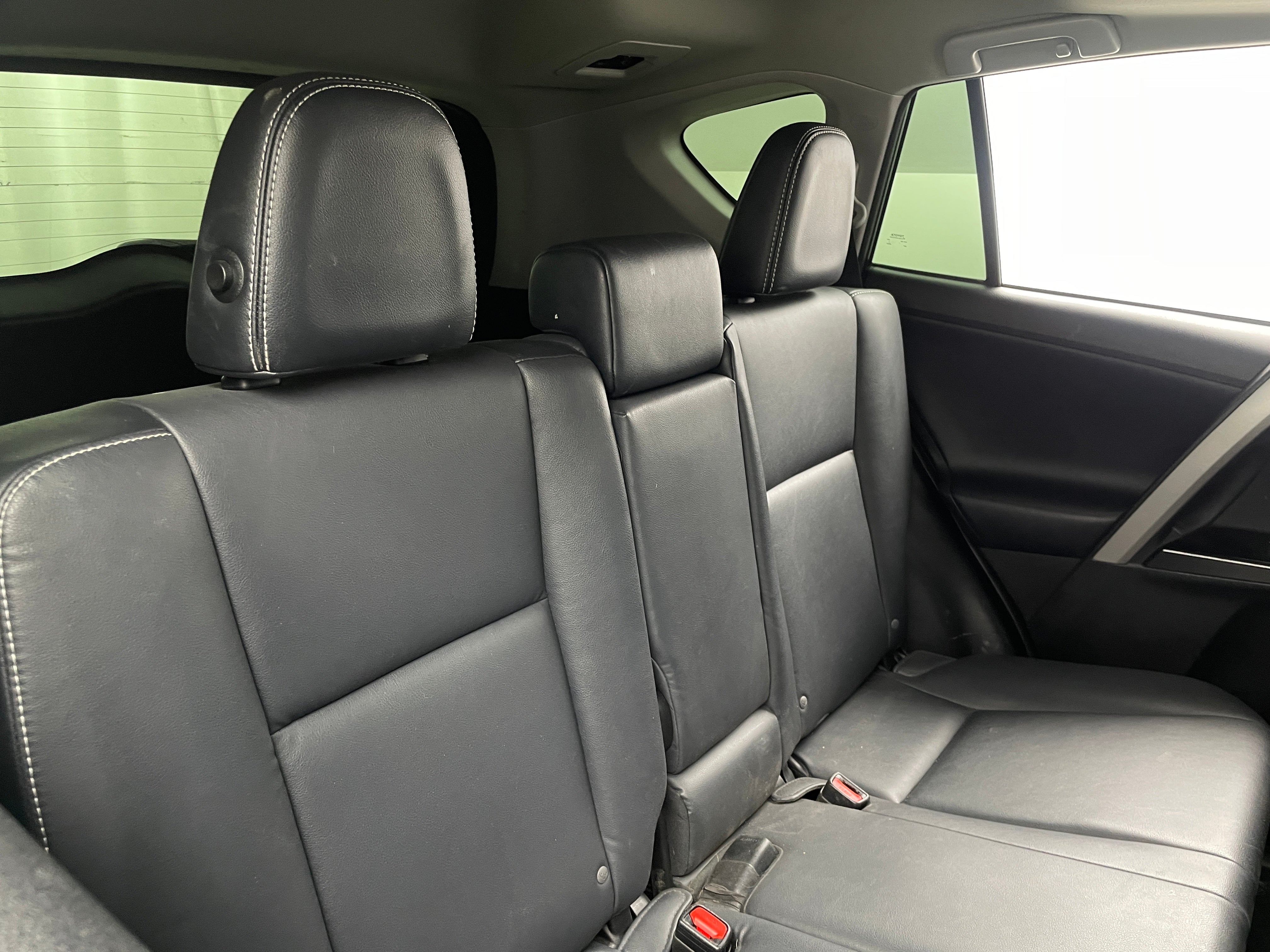 Thumbnail: 2017 Toyota RAV4 - 6