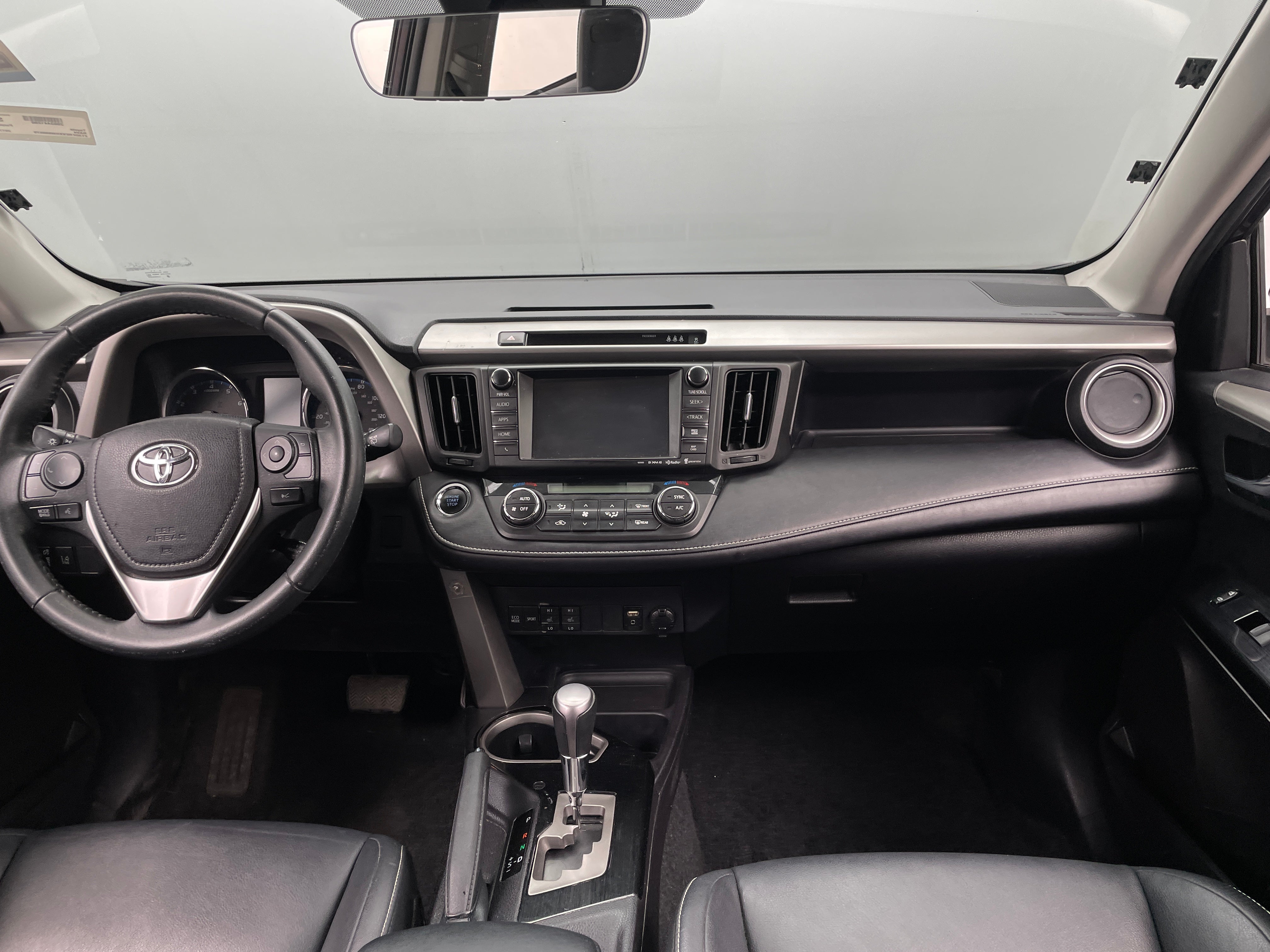 Thumbnail: 2017 Toyota RAV4 - 3