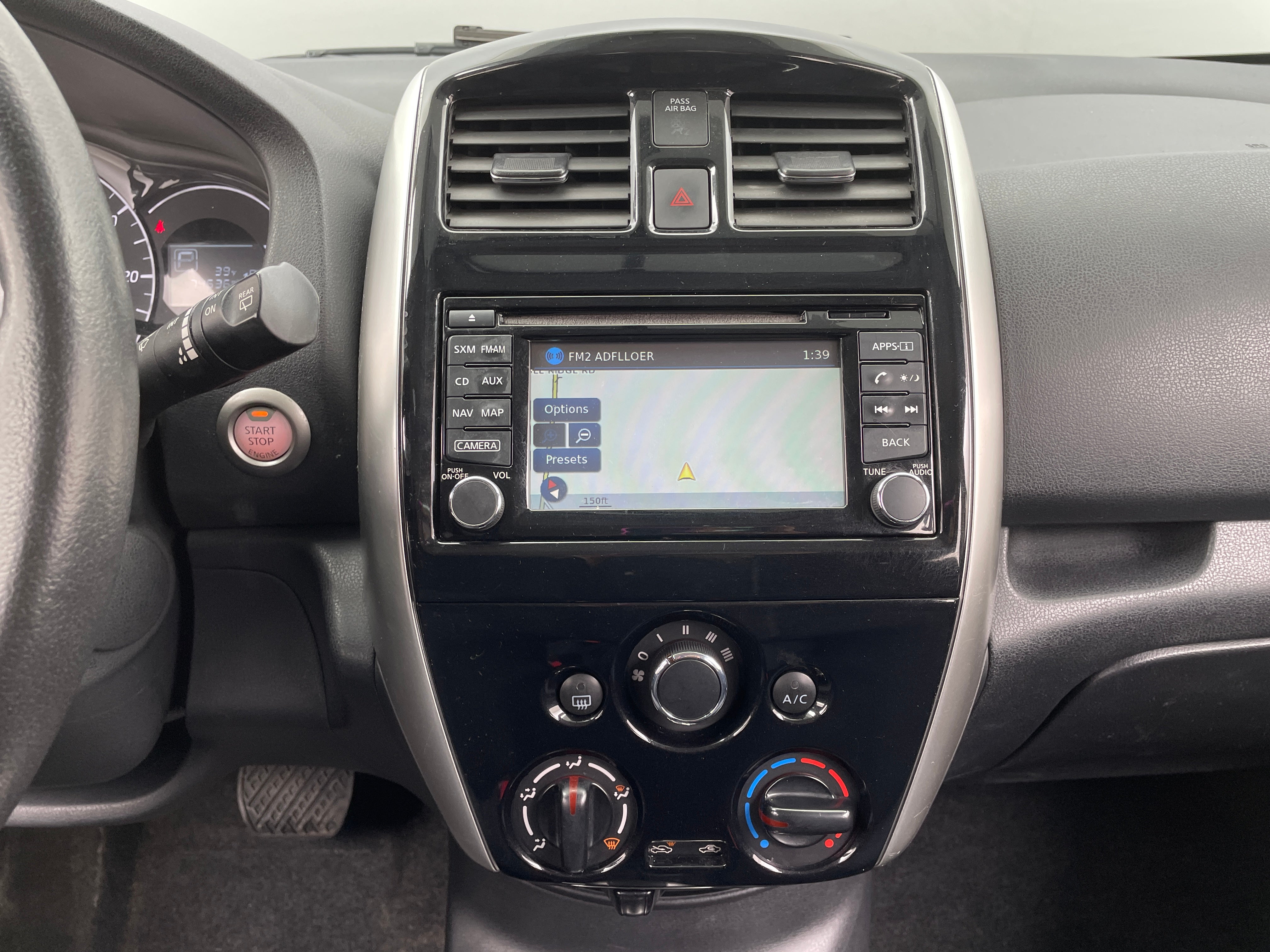 2016 Nissan Versa Note SL 4