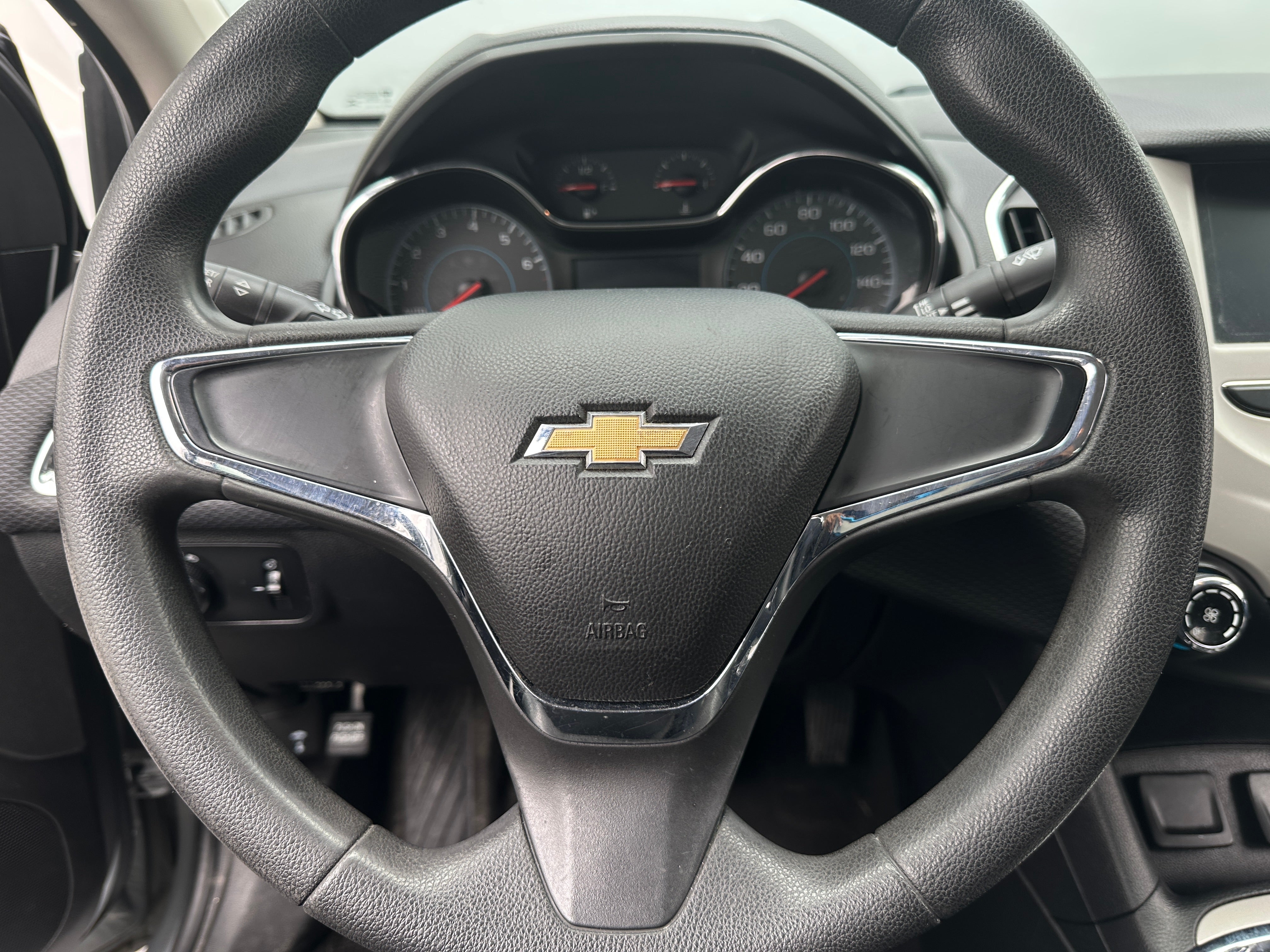 2018 Chevrolet Cruze LS 5