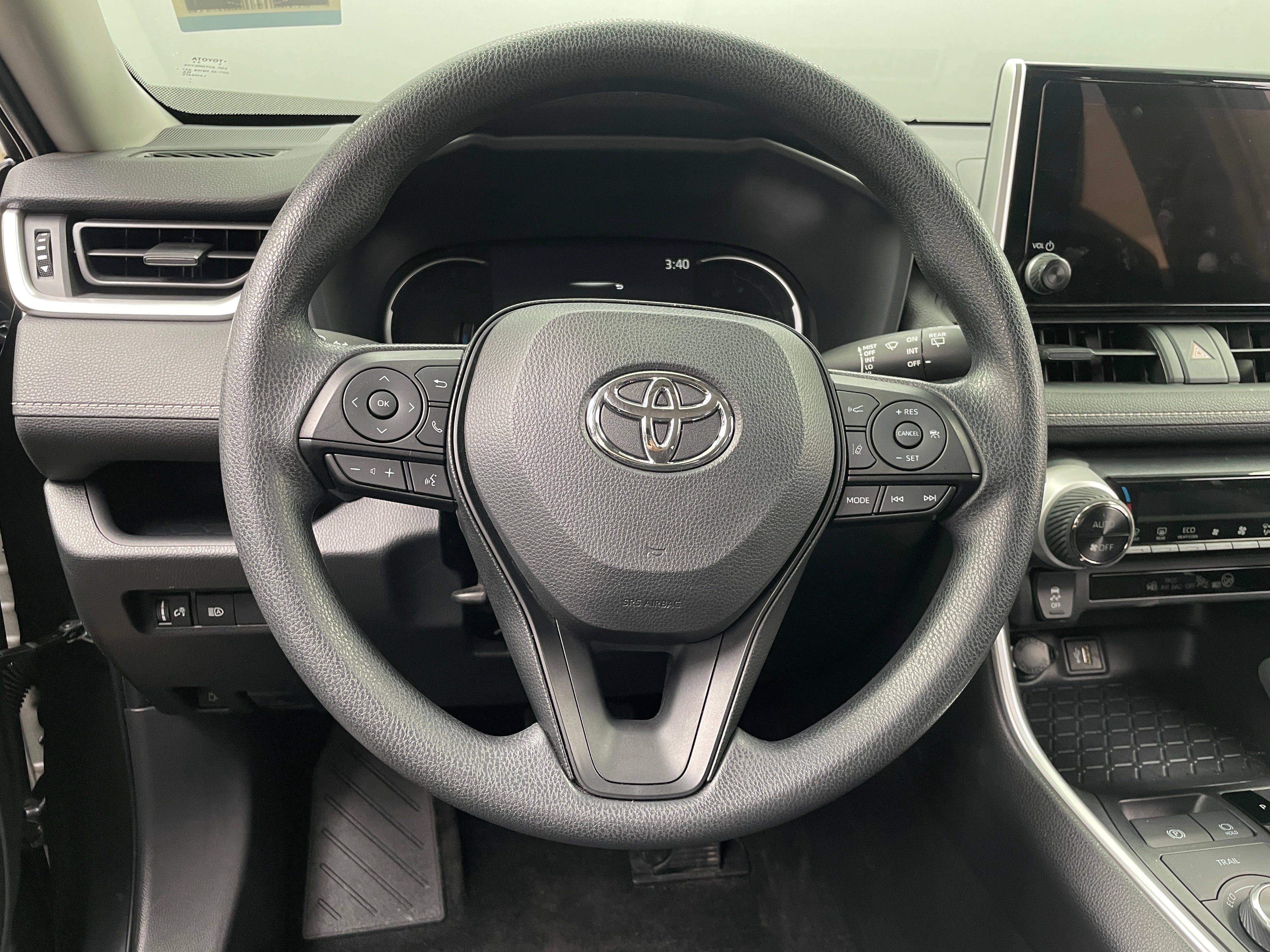 2024 Toyota RAV4 LE 5