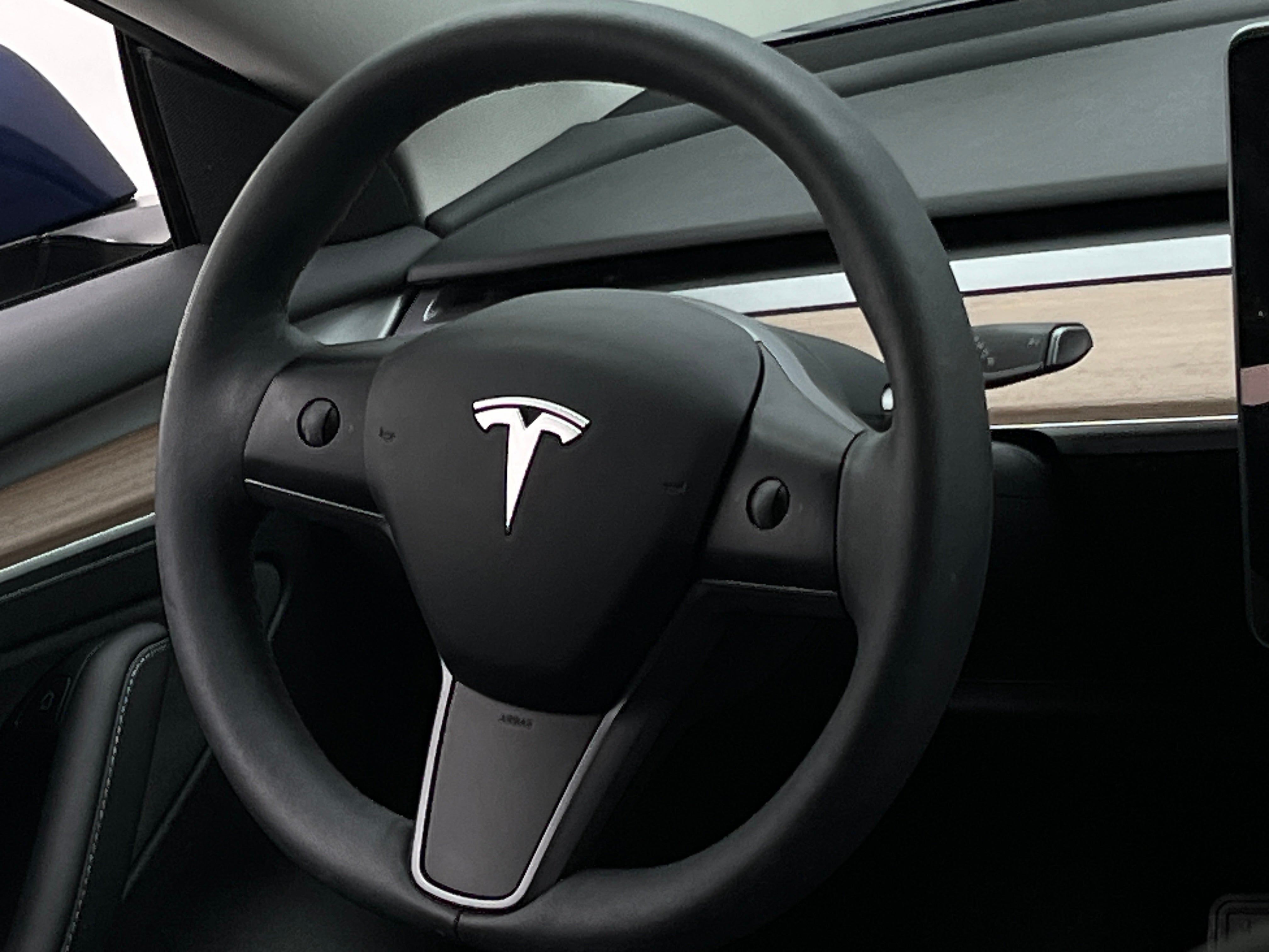 2023 Tesla Model 3 Standard Range 4