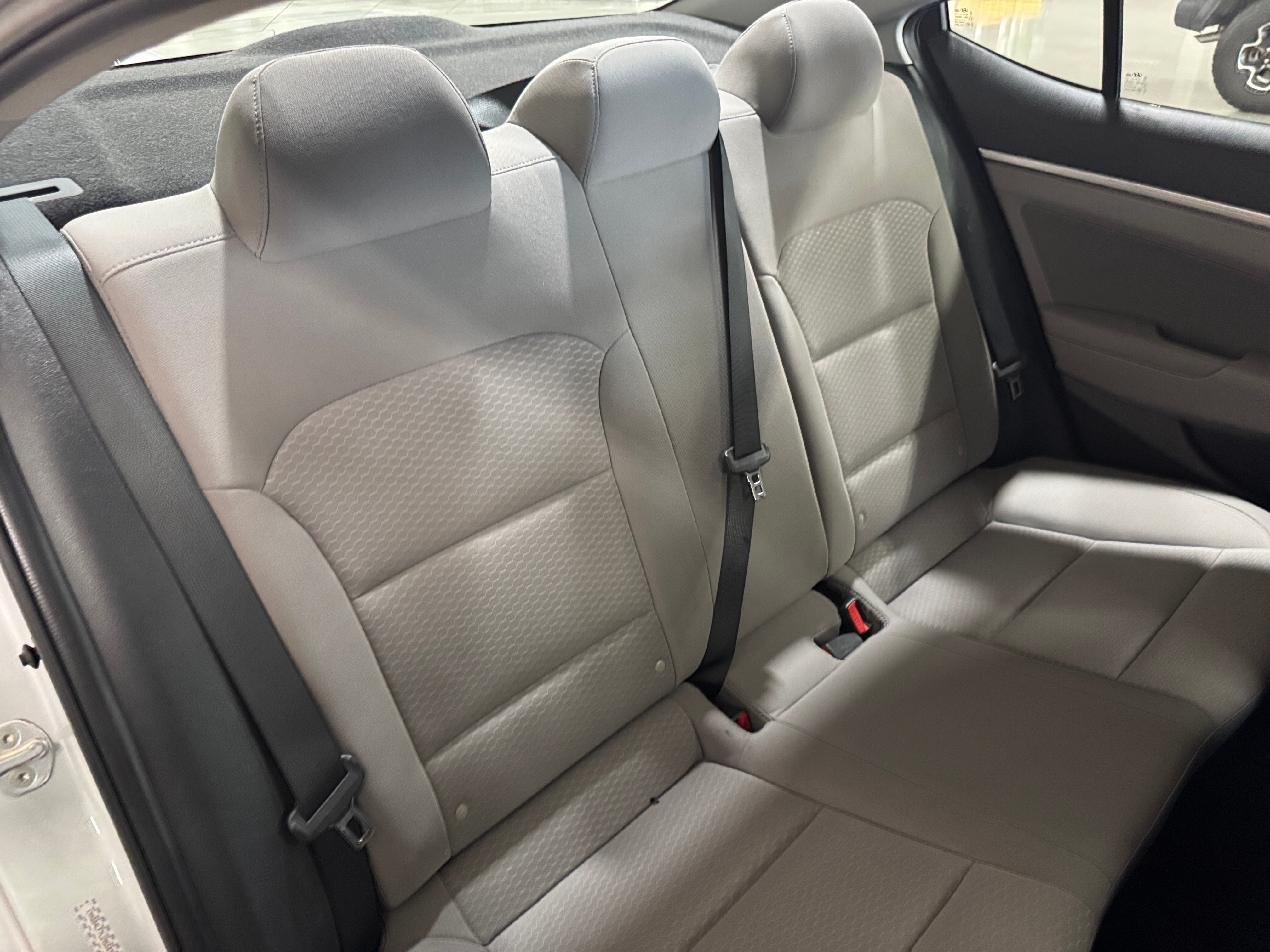 2020 Hyundai Elantra SEL 6