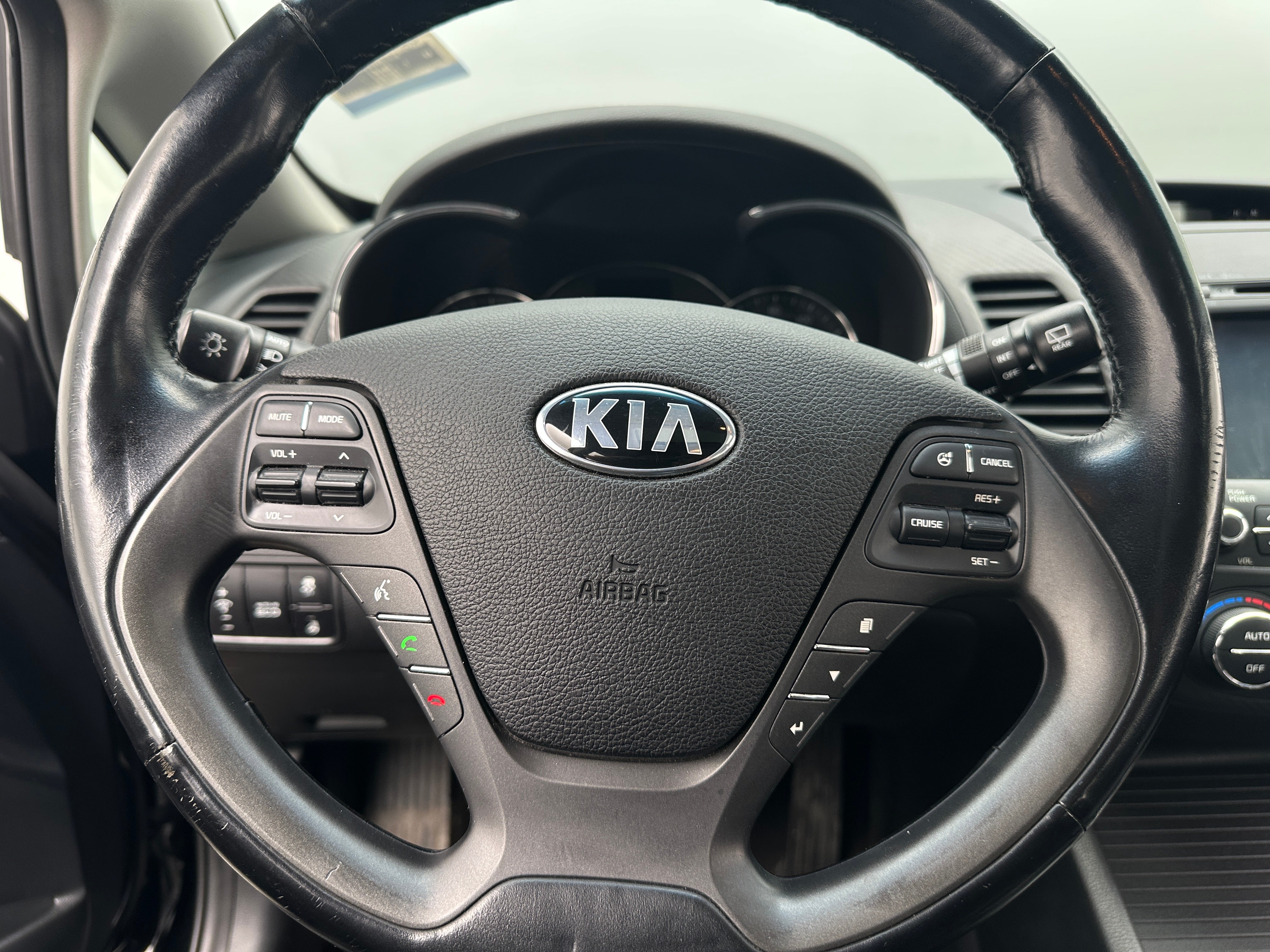 2016 Kia Forte EX 4