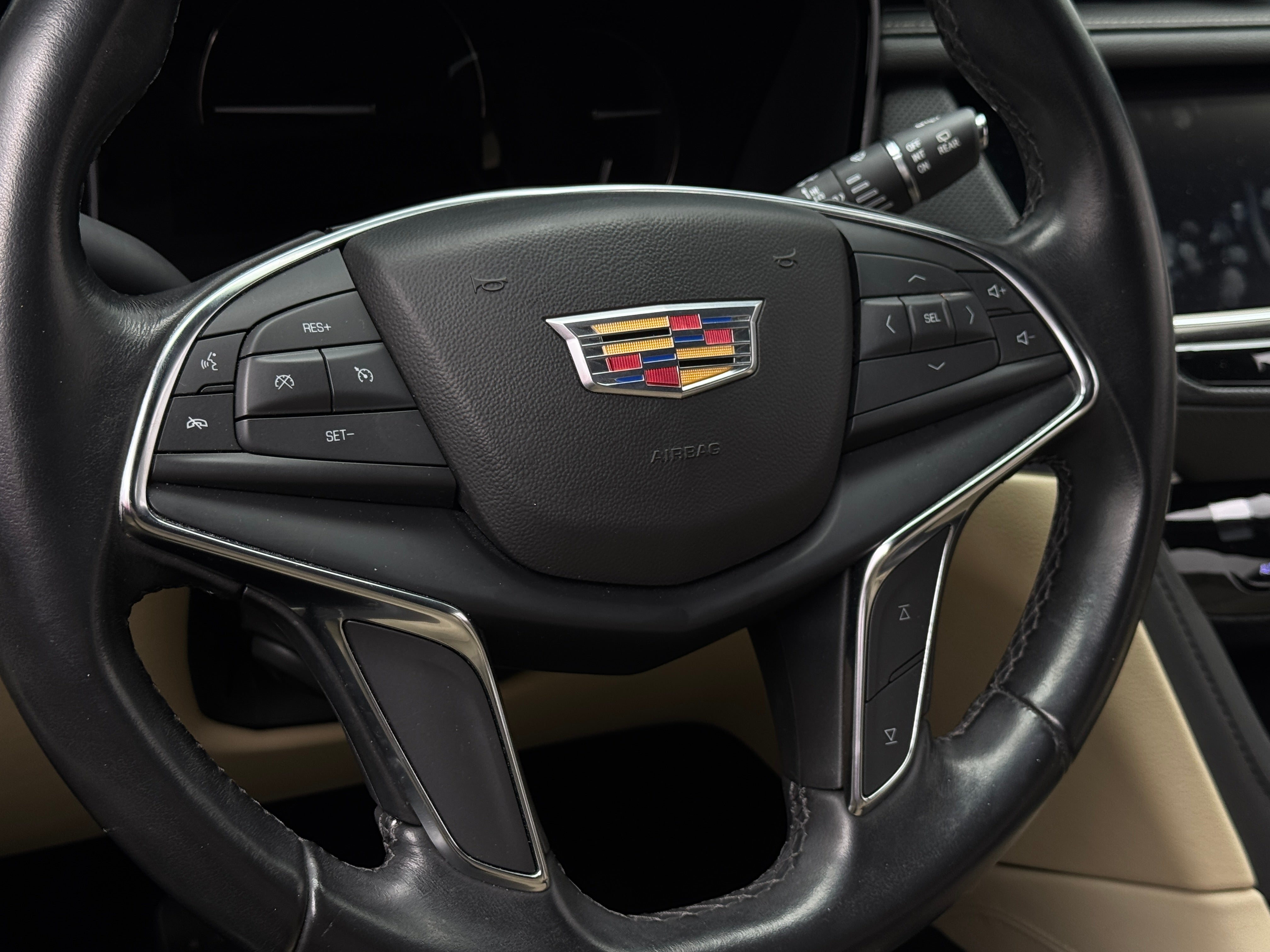 2019 Cadillac XT5 Base 5