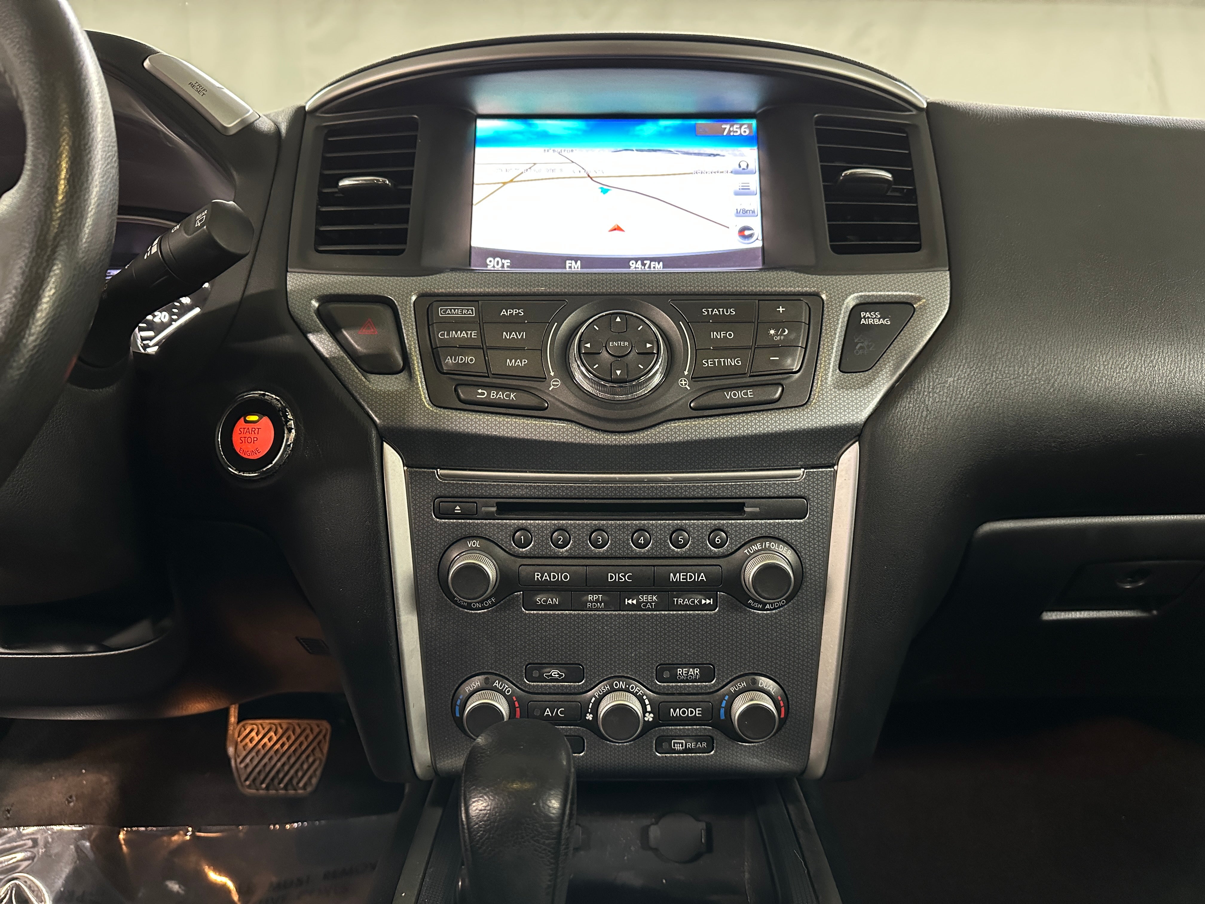 2017 Nissan Pathfinder SL 3