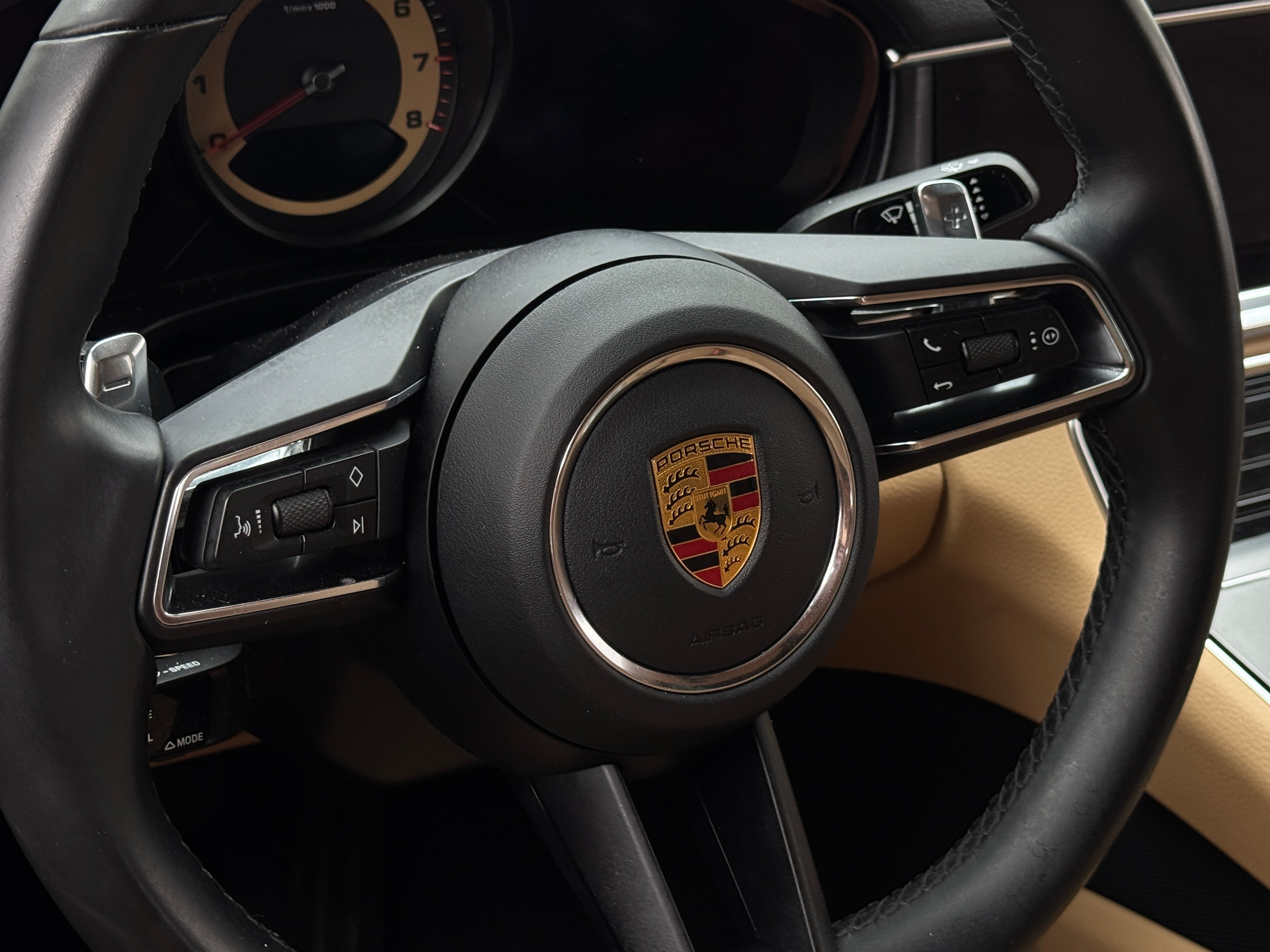 2022 Porsche Panamera 4 4