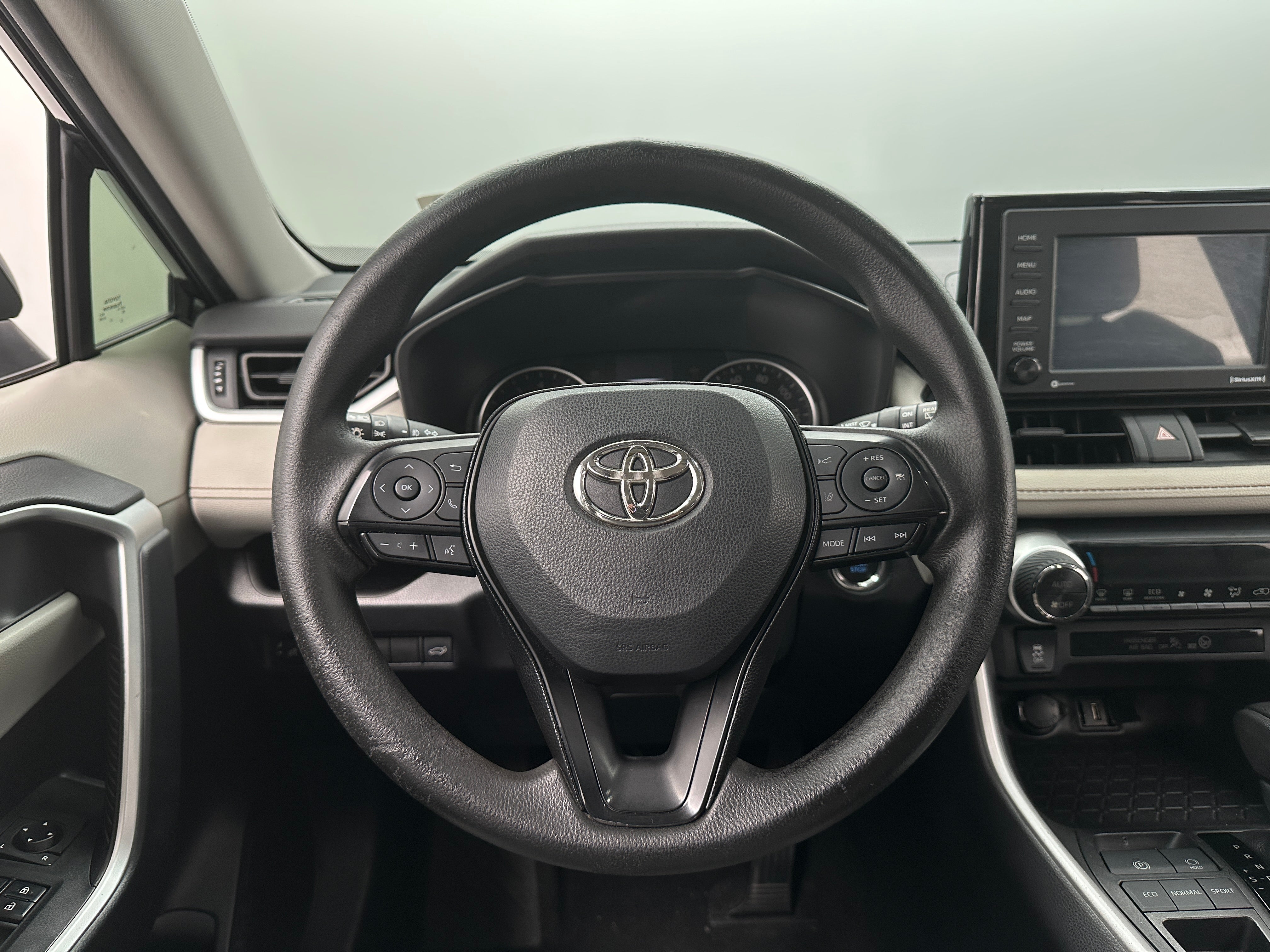 2020 Toyota RAV4 XLE Premium 5