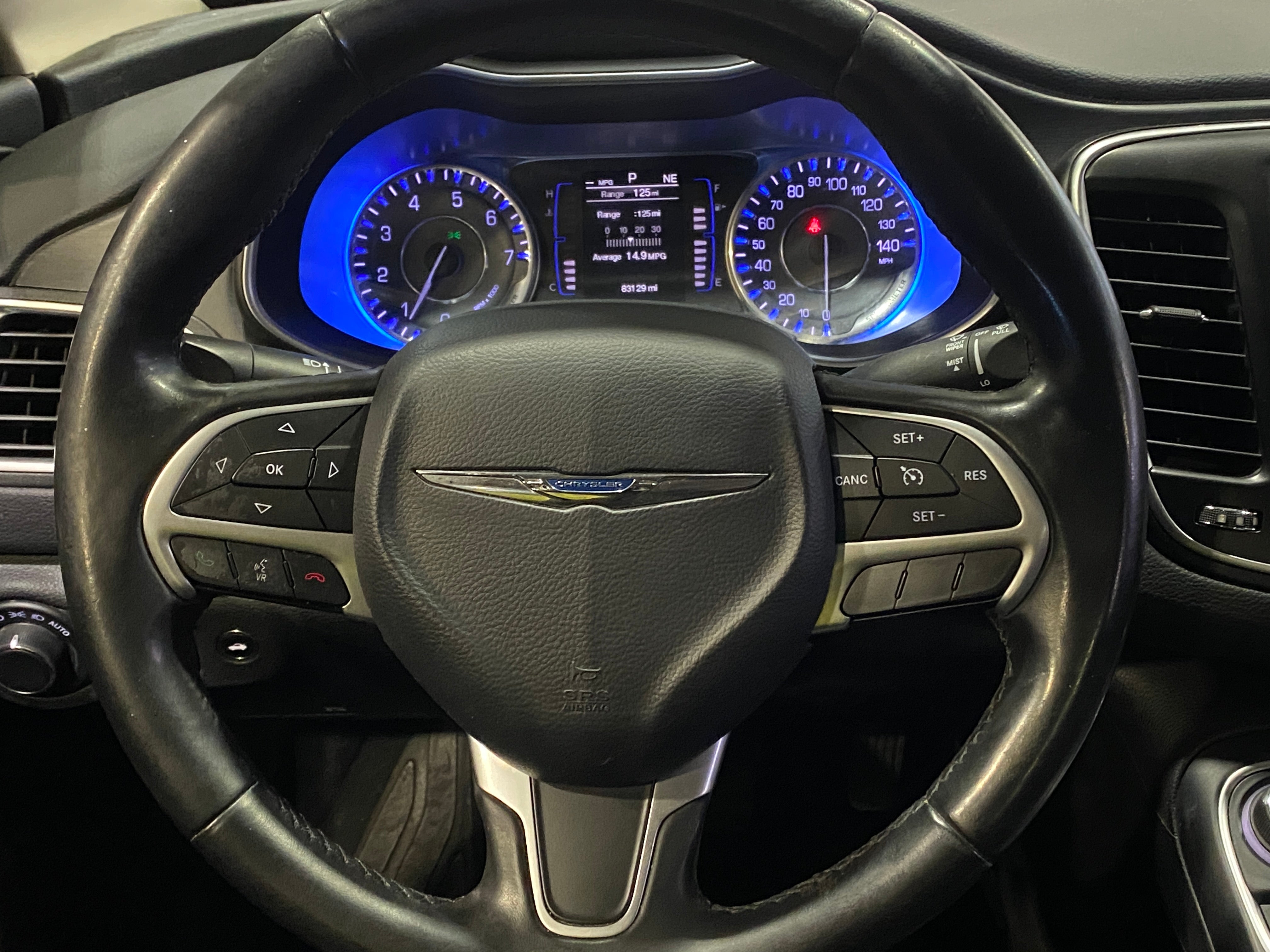 2015 Chrysler 200 Limited 5