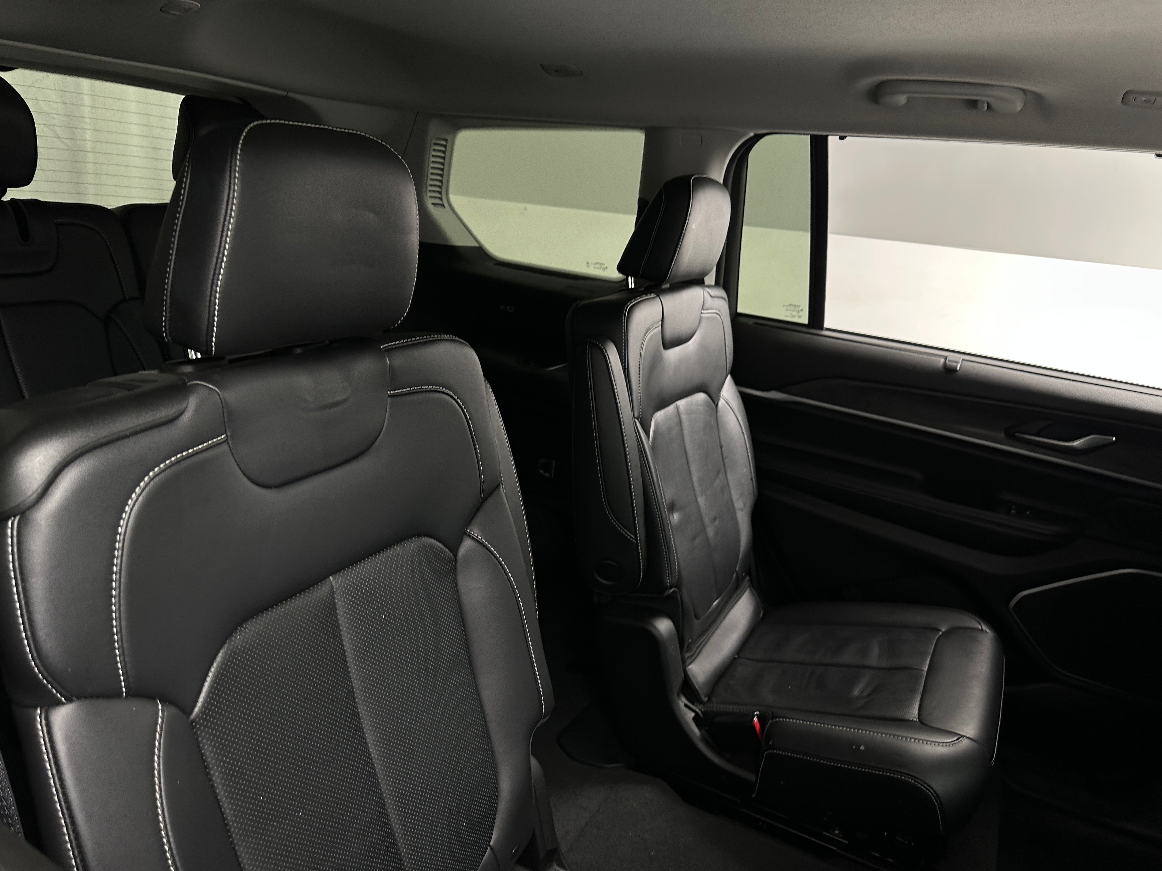 2022 Jeep Grand Cherokee L Limited Edition 5