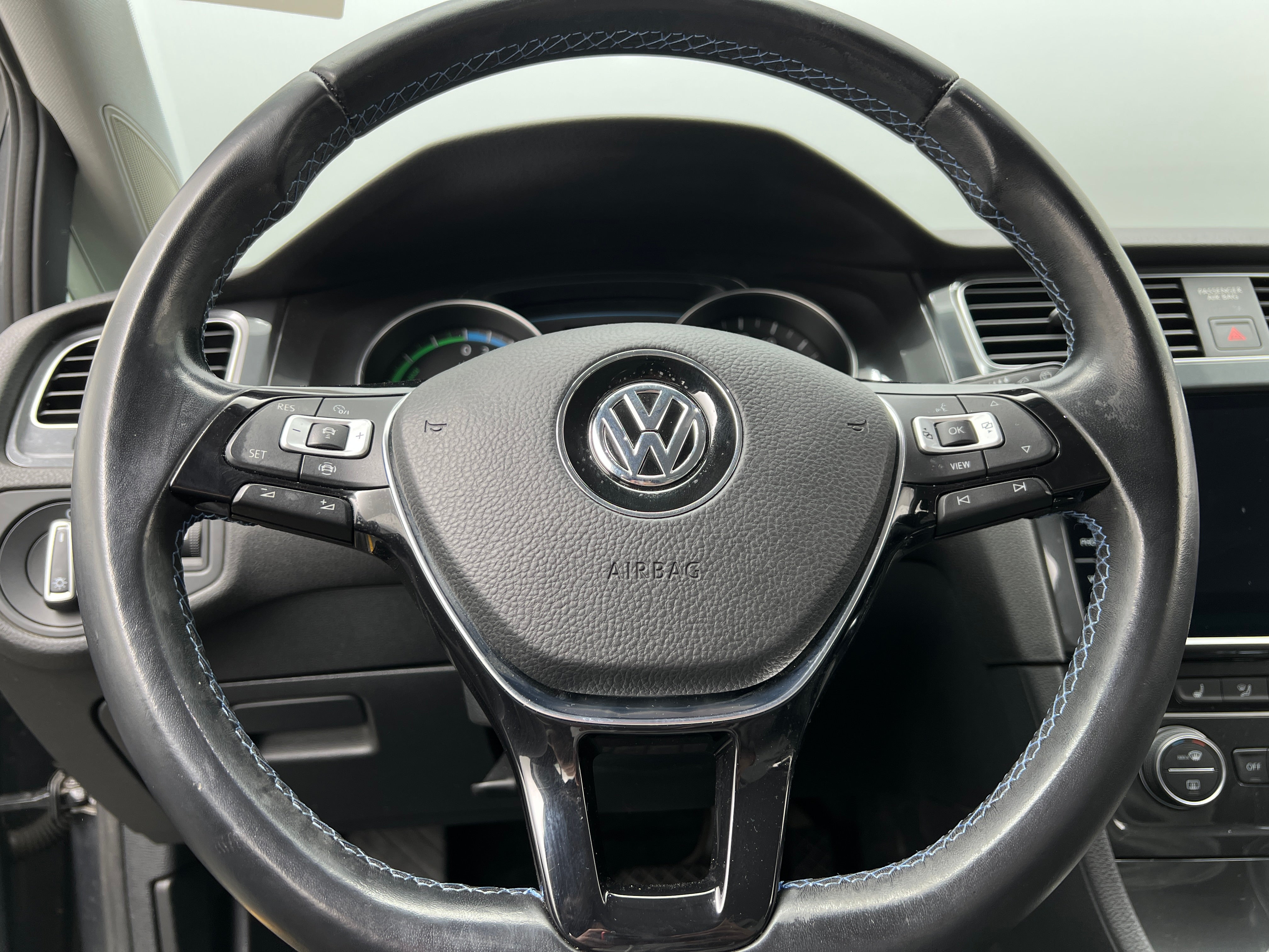 2019 Volkswagen e-Golf SE 5