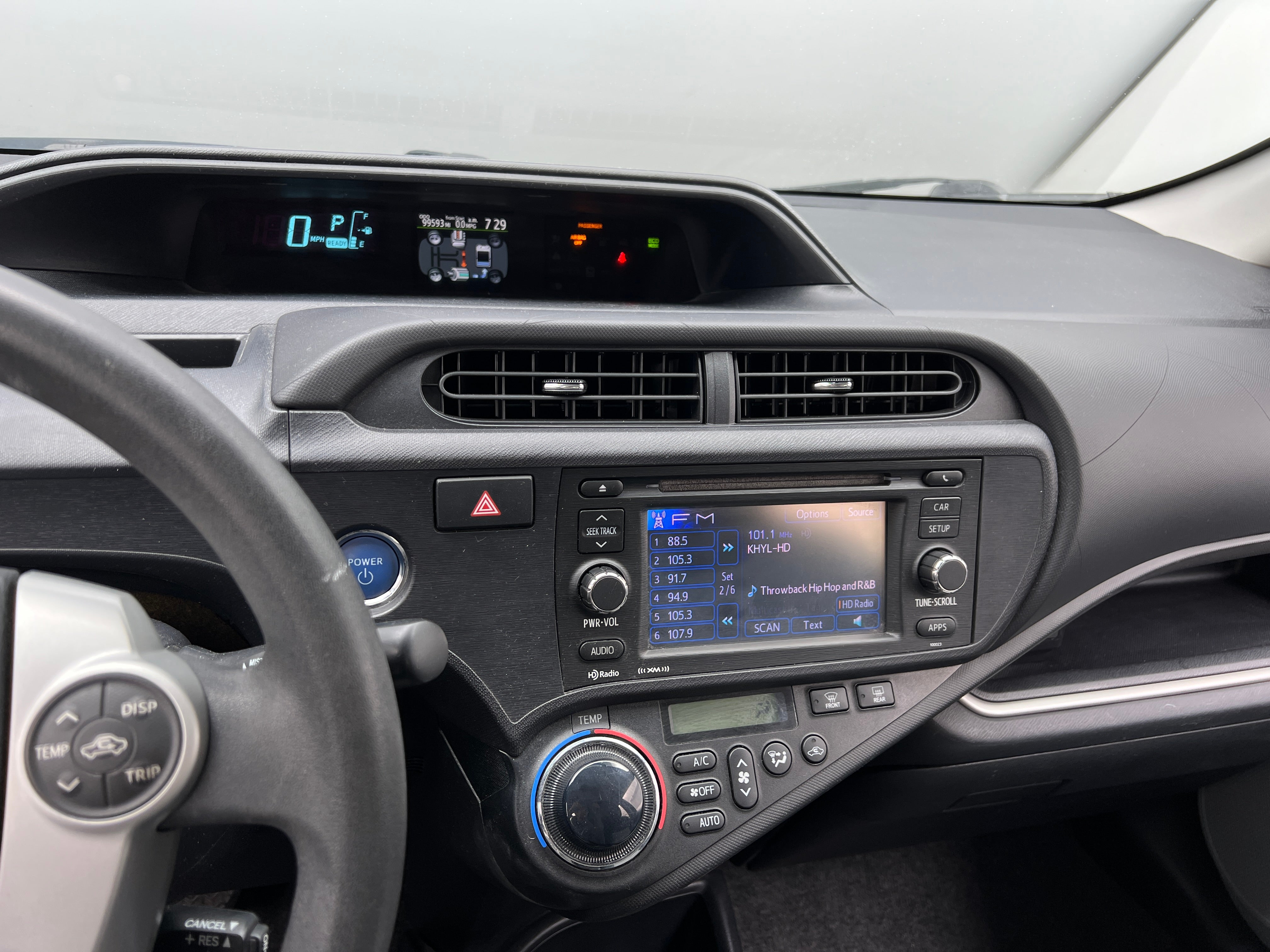 2014 Toyota Prius c Three 4