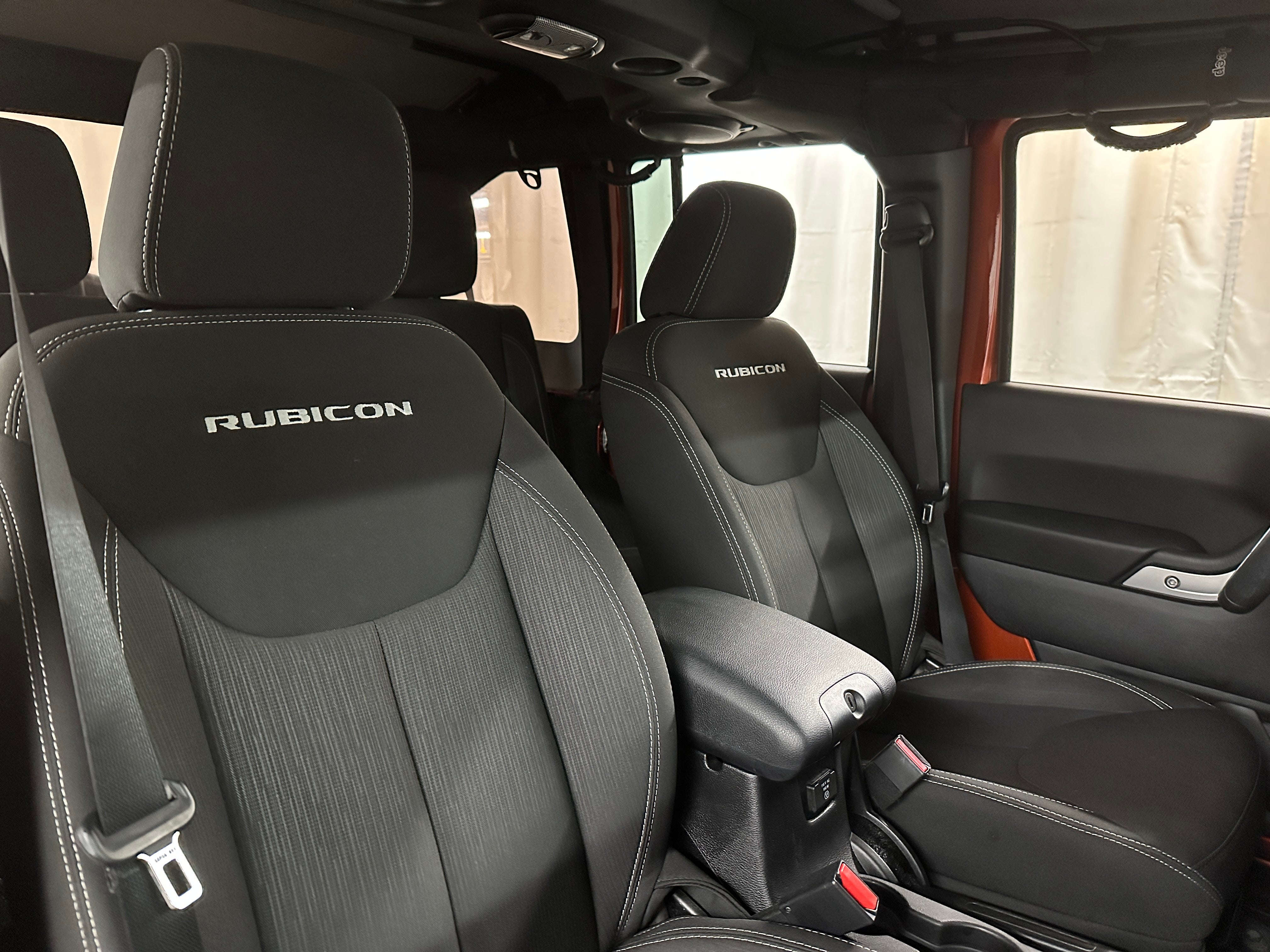 2014 Jeep Wrangler Unlimited Rubicon 2